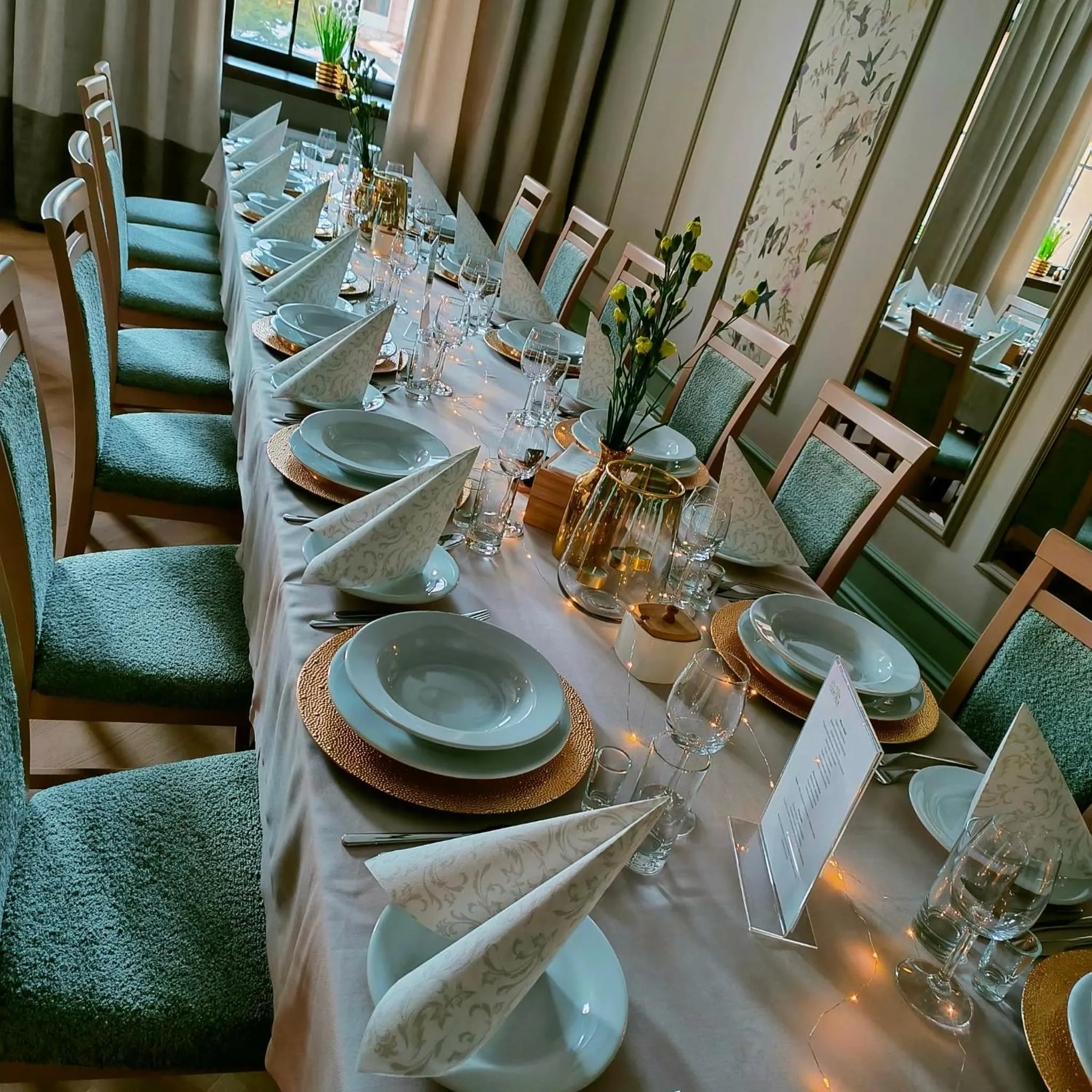 Restaurant/places to eat in Hotel w Dobieszkowie