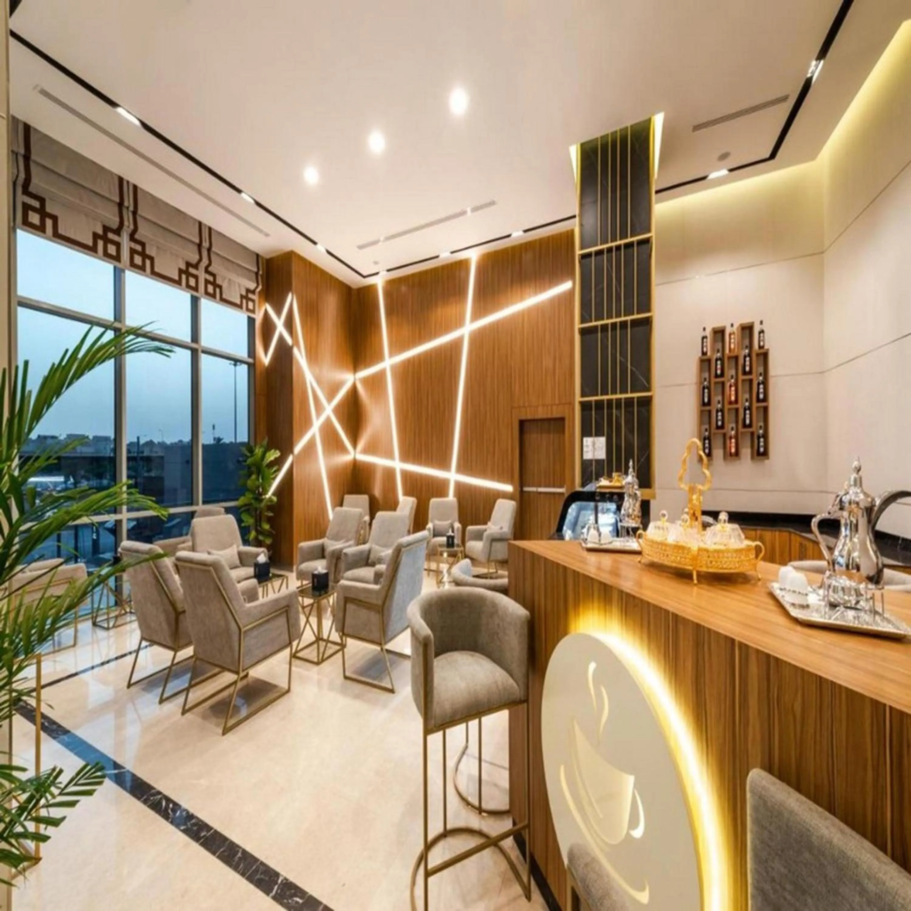 Restaurant/places to eat in Sunday Luxury Central formerly Anan hotel