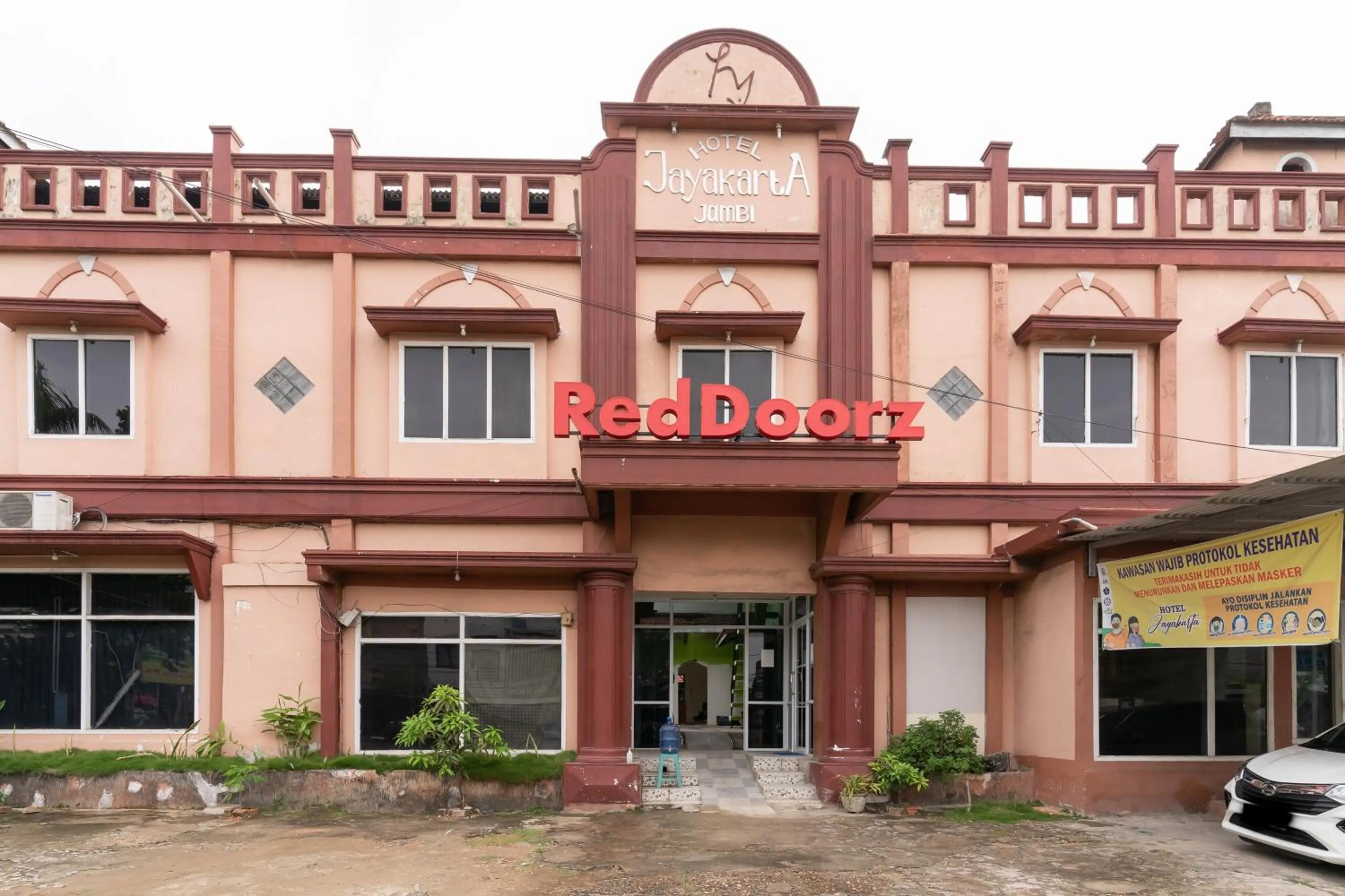 Property building in RedDoorz Syariah @ Jalan Jendral Sudirman Jambi