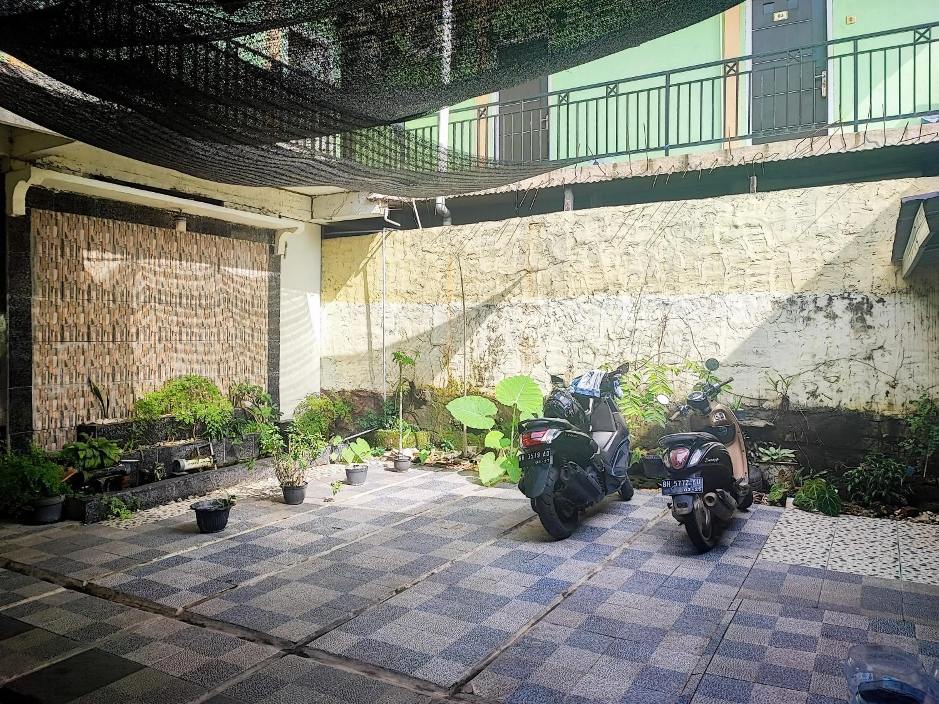 Parking in RedDoorz Syariah @ Jalan Jendral Sudirman Jambi