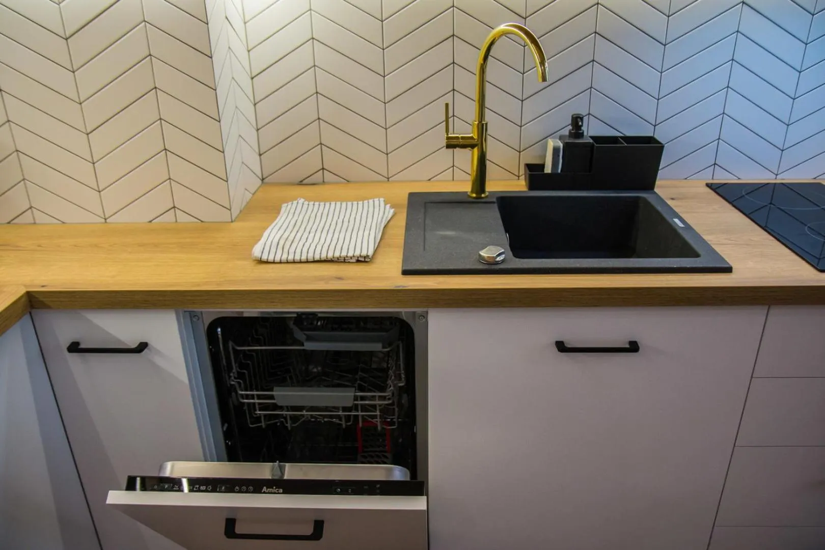 Kitchen or kitchenette in Piernikowe by Rentoom