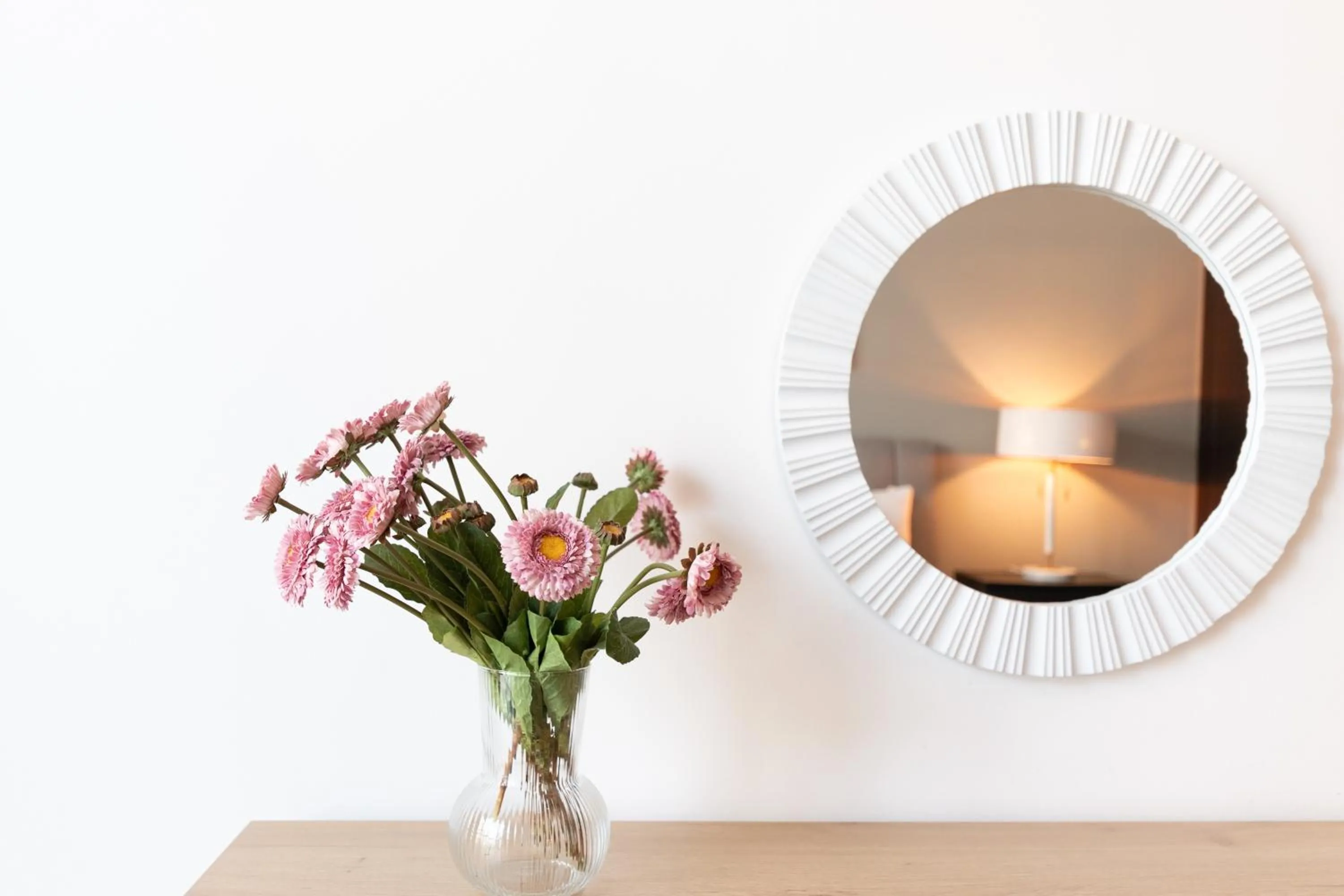 White Sage - Fountain View Stylish Apt With Spacious Terrace