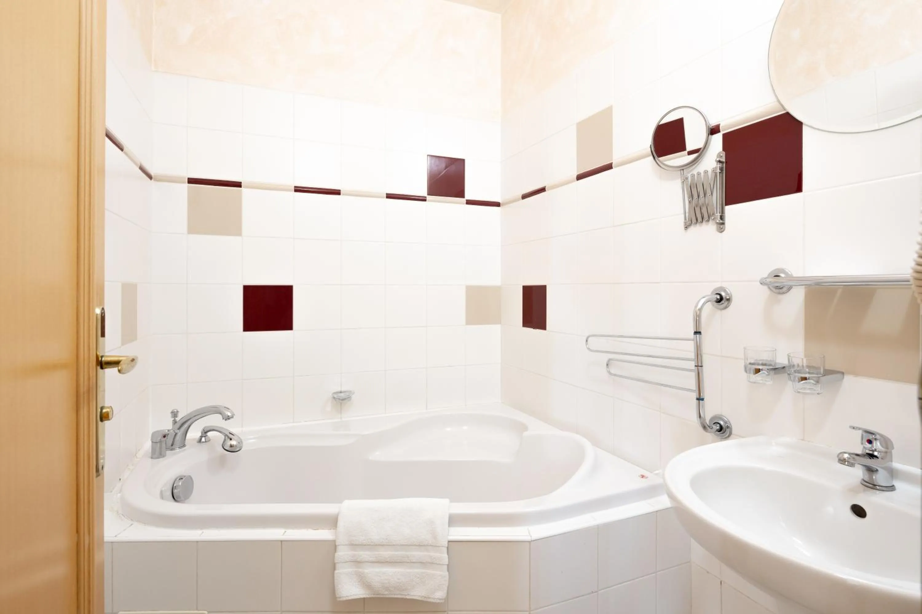 Bath in Wellness Hotel Jean De Carro