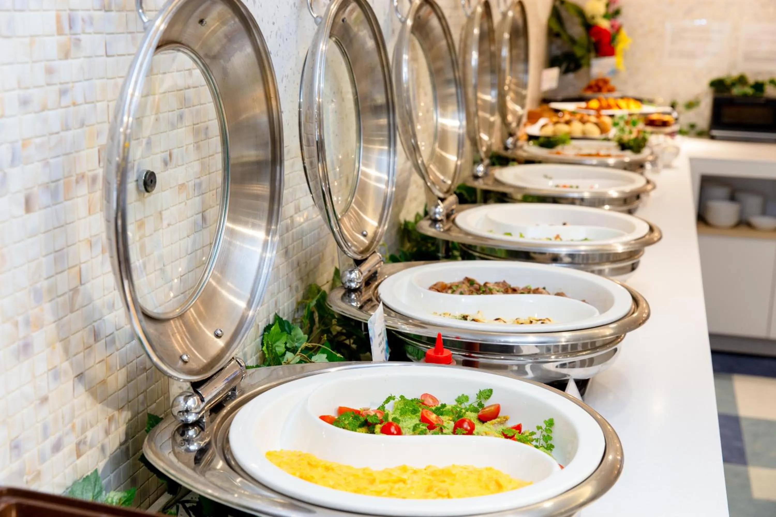 Restaurant/places to eat in Rembrandt Style Naha