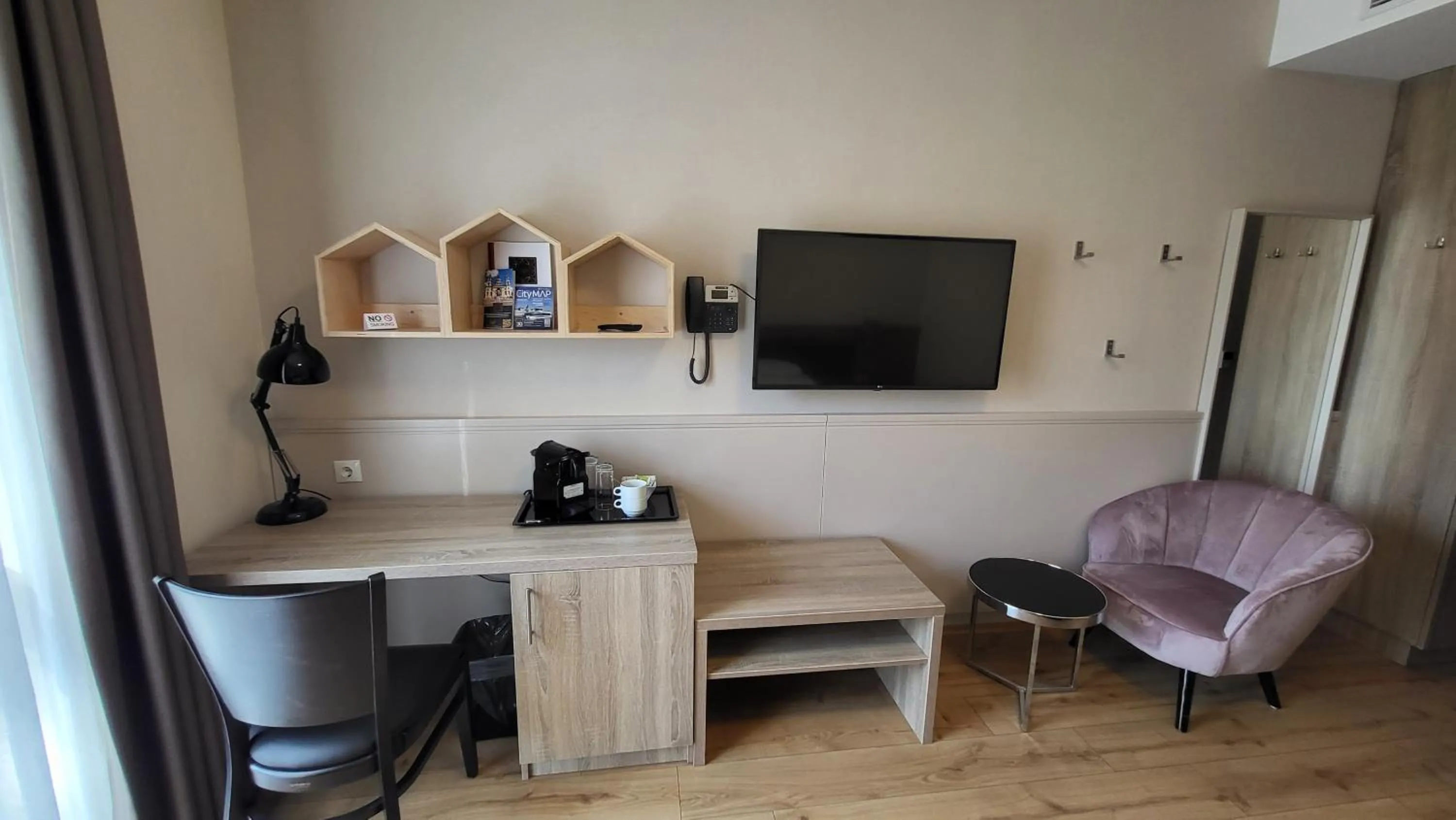 Bedroom in D50 Hotel