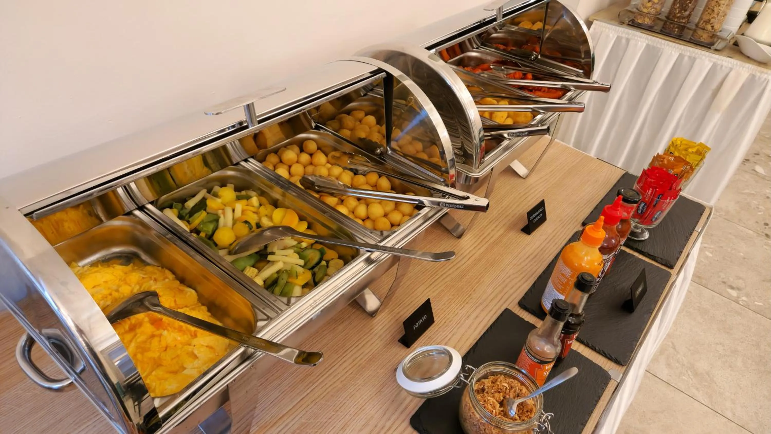 Breakfast in D50 Hotel