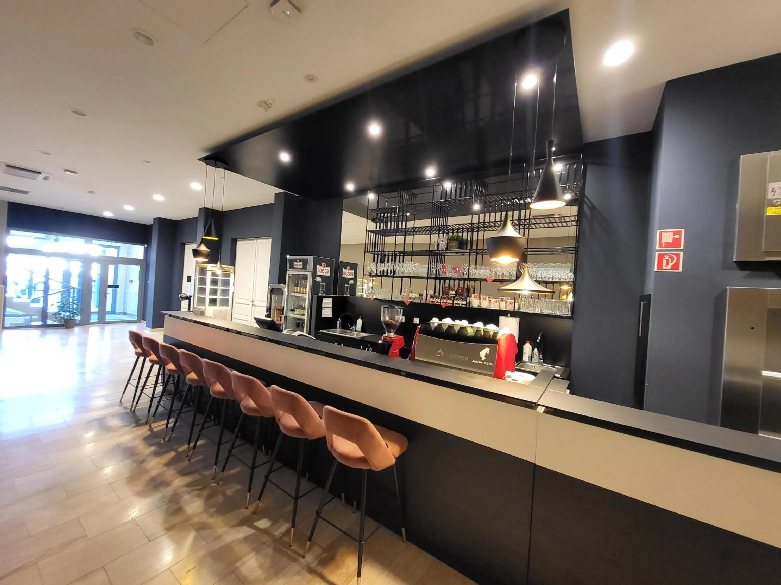 Lounge or bar in D50 Hotel