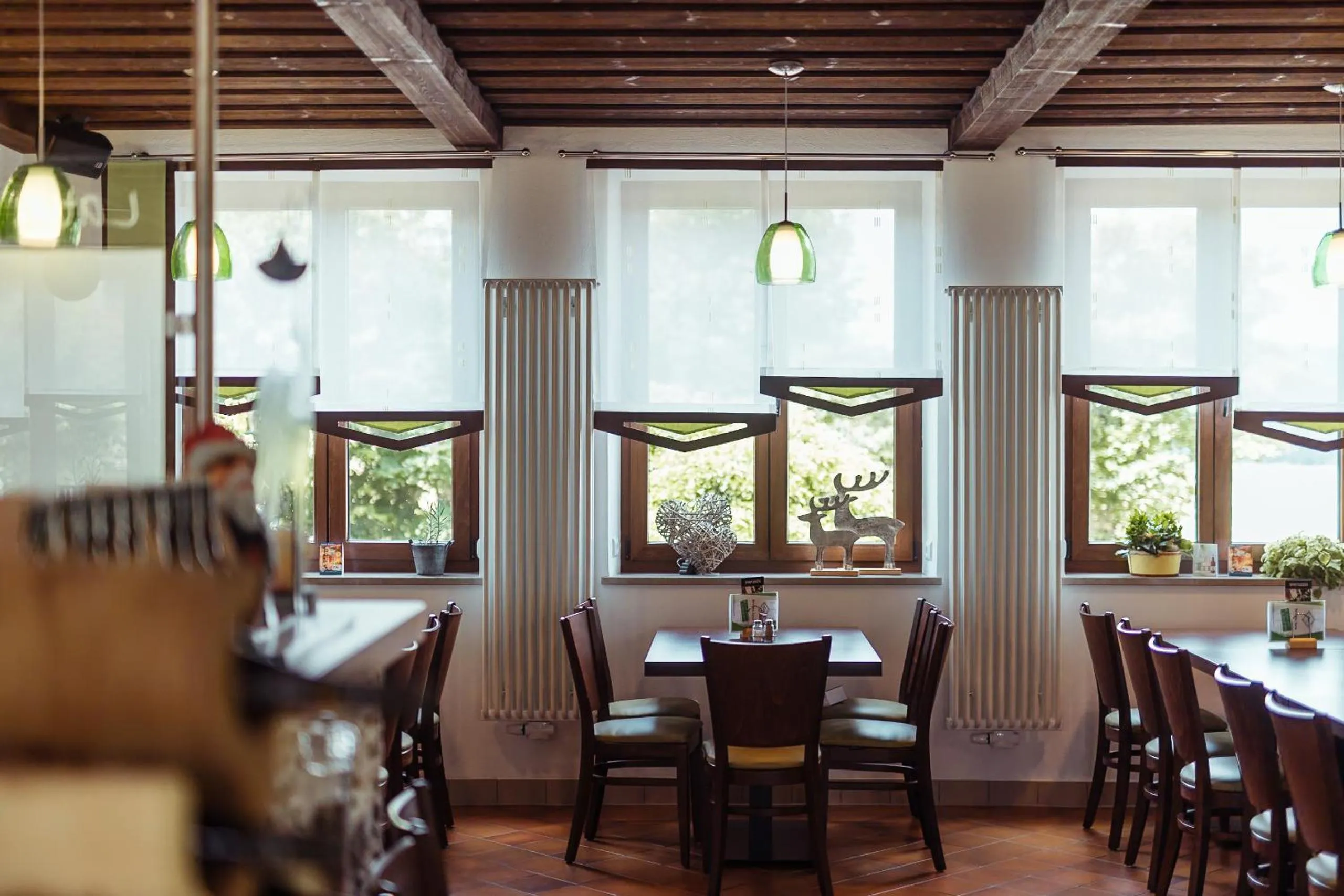 Restaurant/places to eat in Das Arni´s