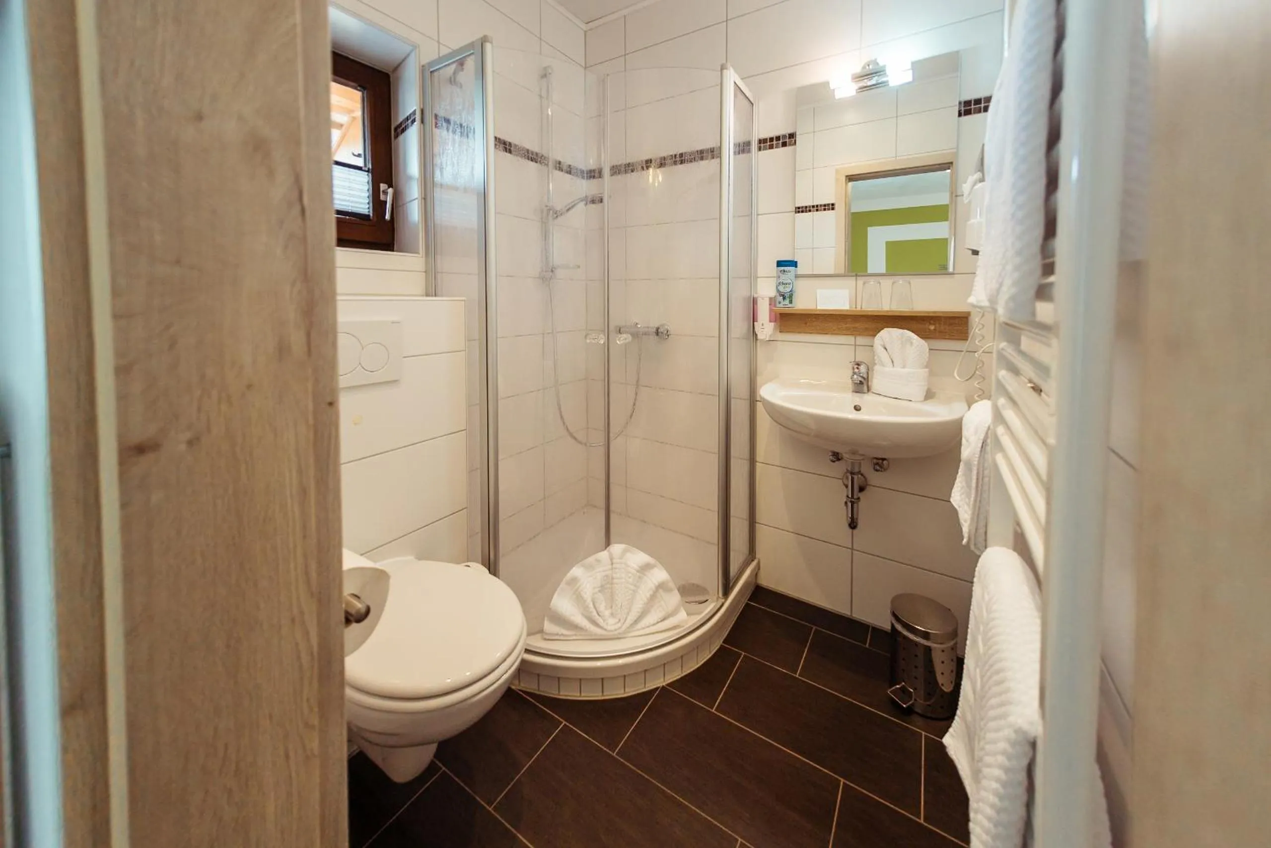 Photo of the whole room in Das Arni´s