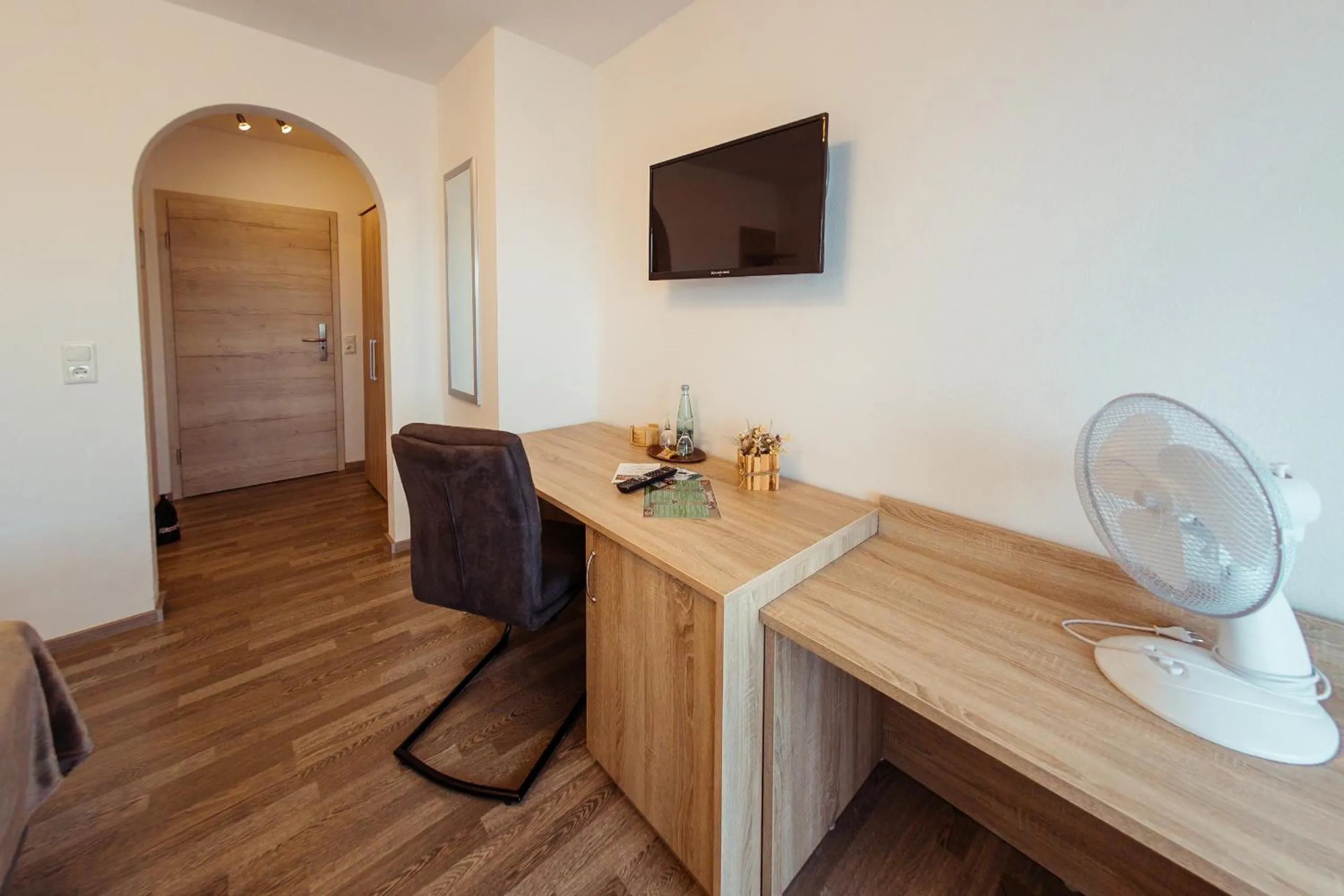 Photo of the whole room in Das Arni´s