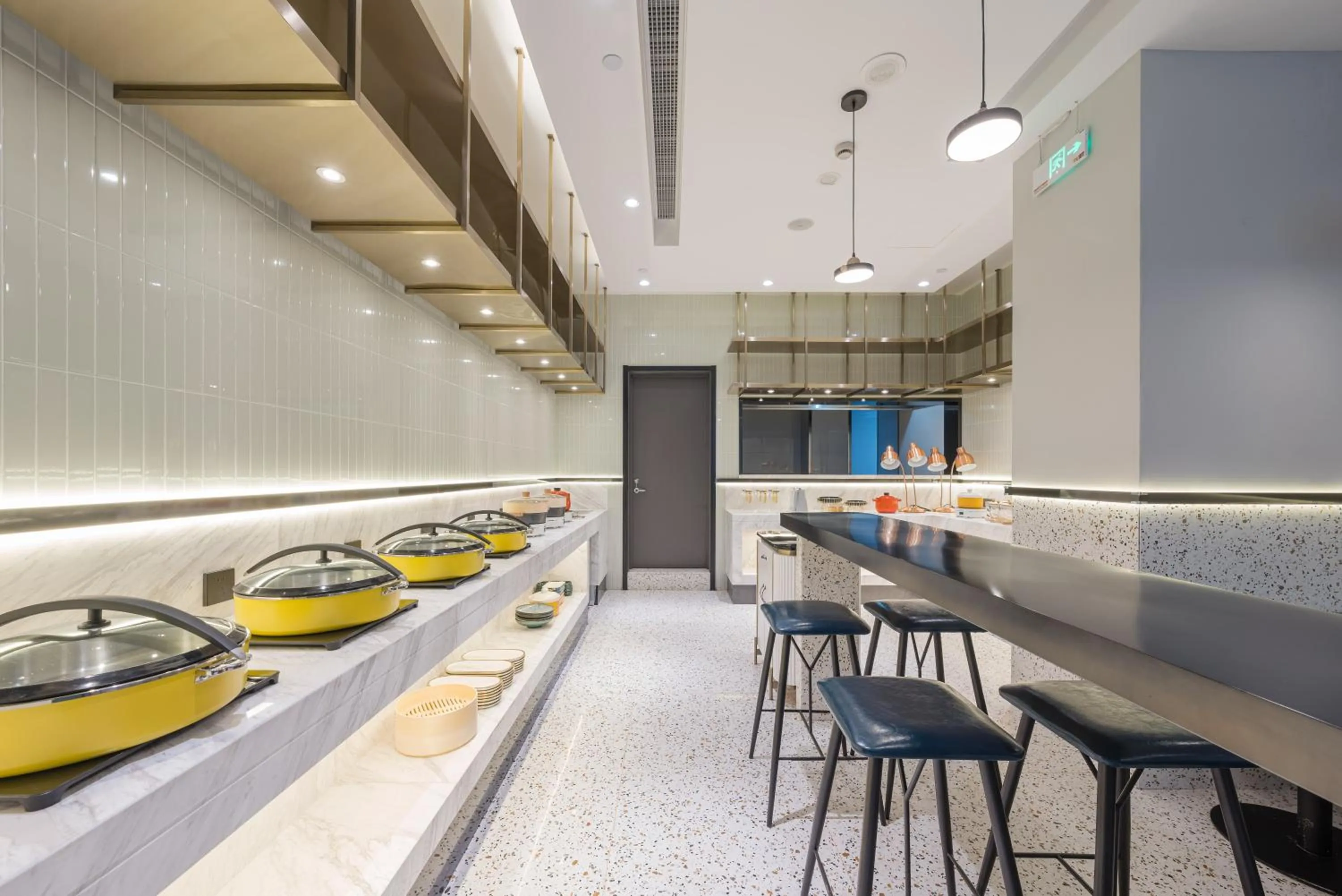 Restaurant/places to eat in Atour X Shanghai Jing'an Temple