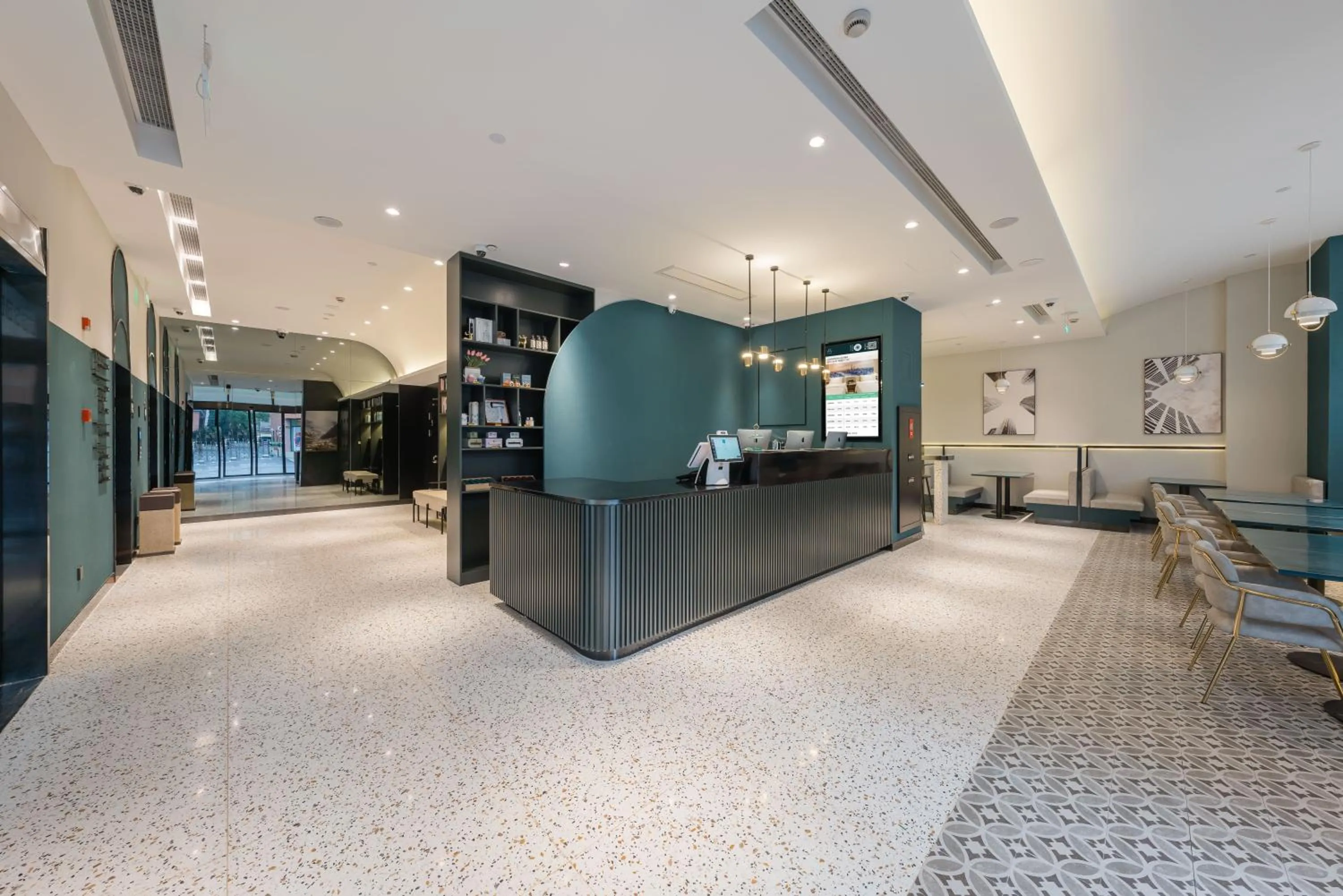 Library in Atour X Shanghai Jing'an Temple