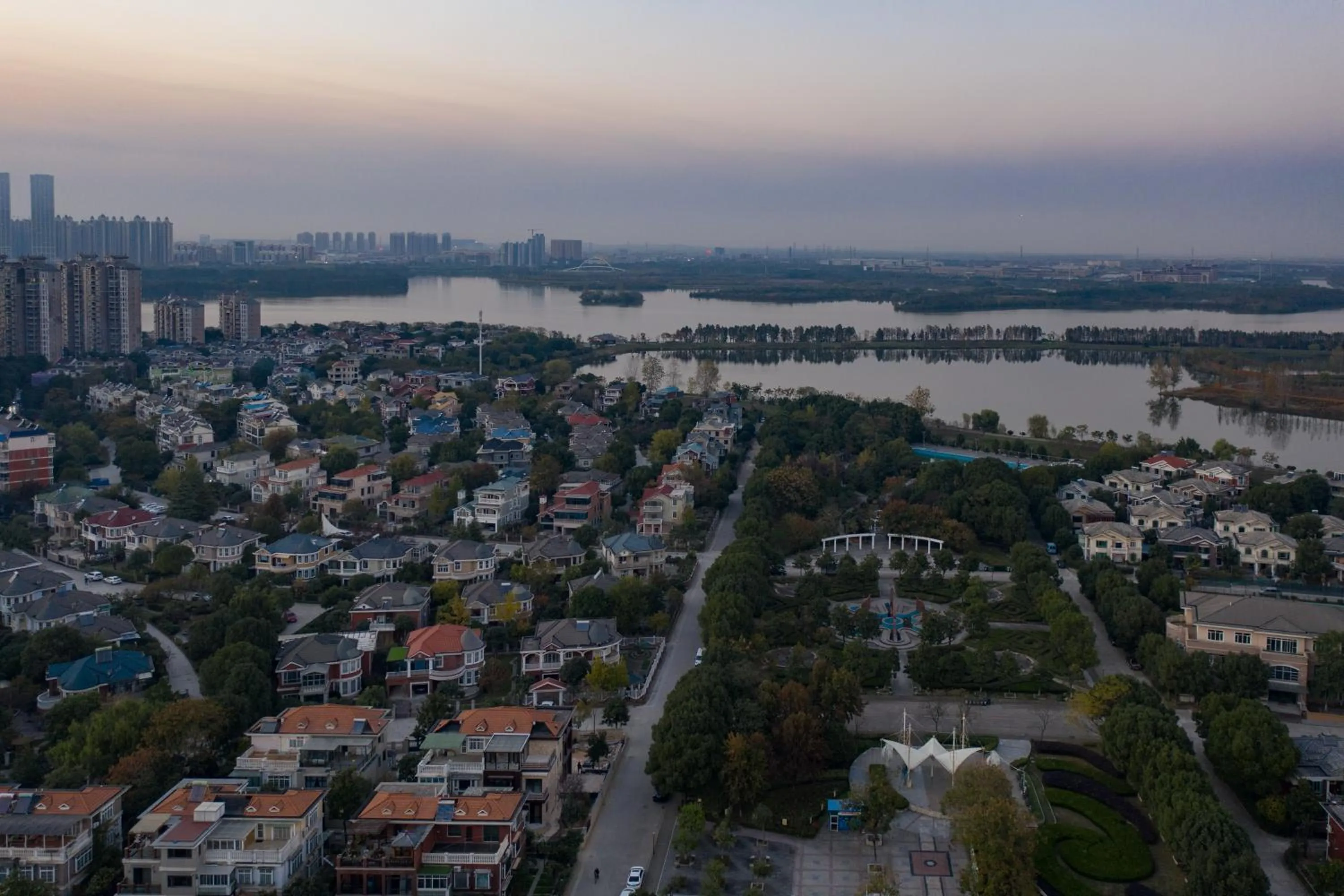 Atour Hotel Wuhan Jinyin Lake