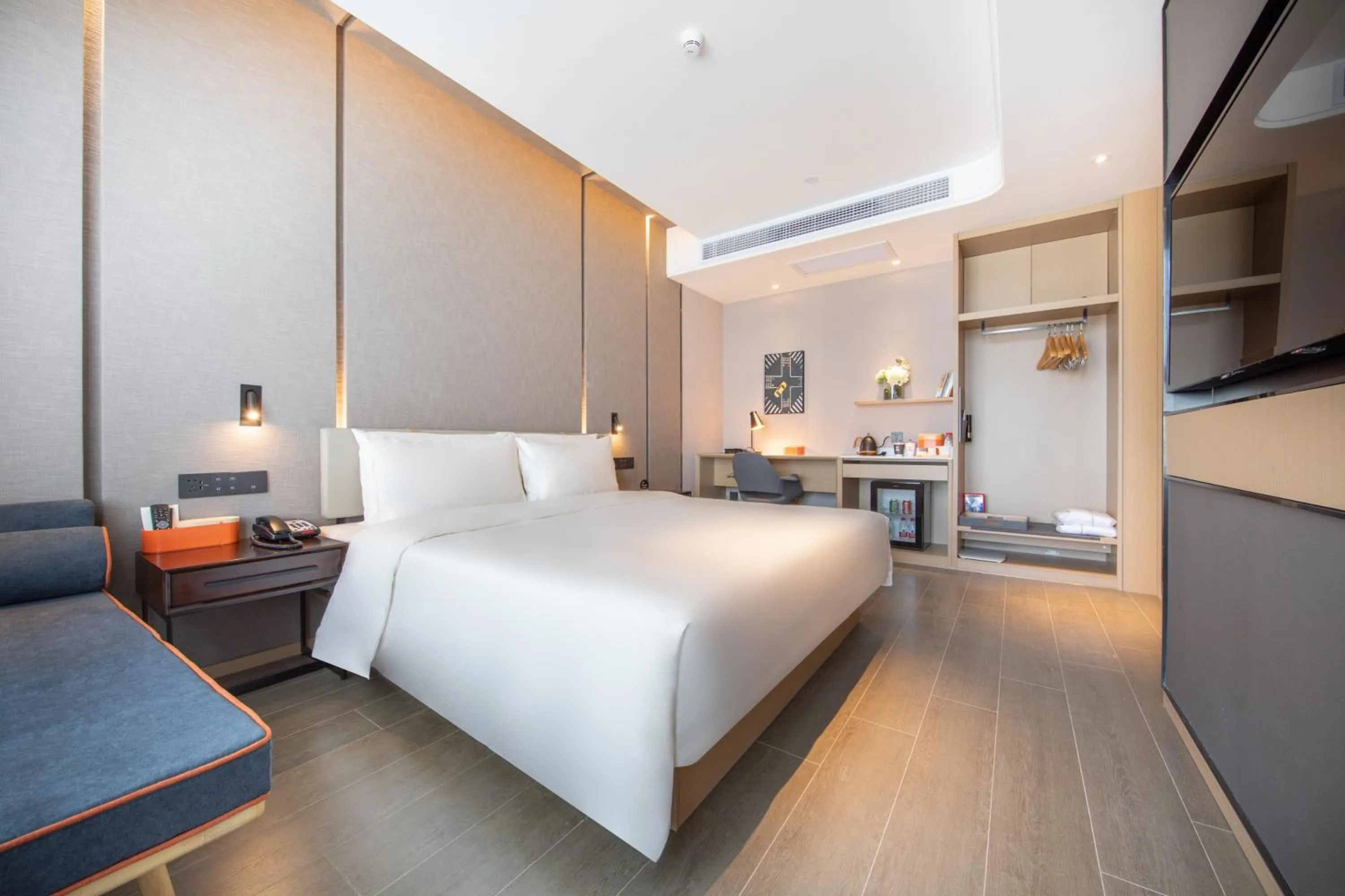 Bed in Atour Hotel Wuhan Jinyin Lake