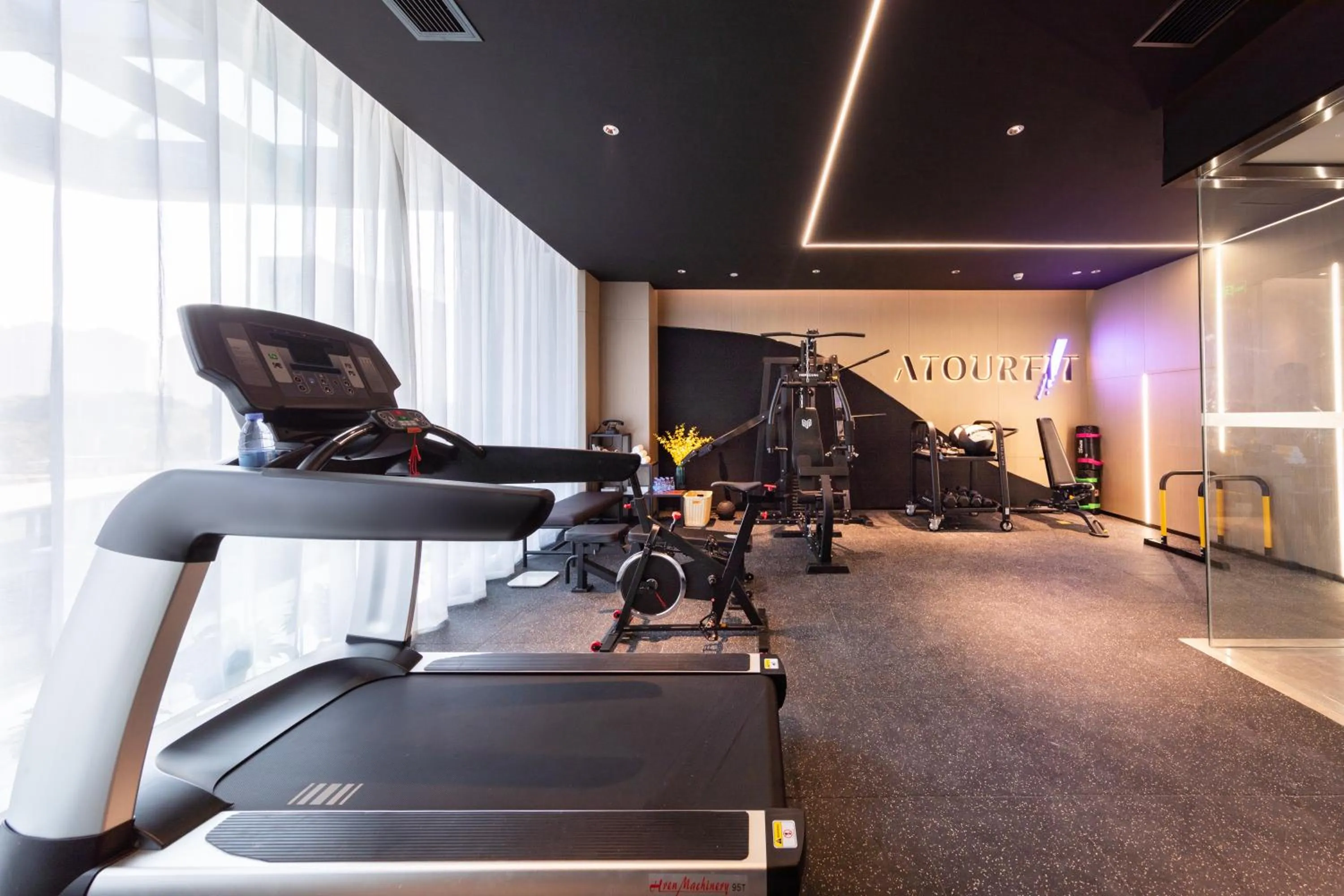 Fitness centre/facilities in Atour Hotel Wuhan Jinyin Lake