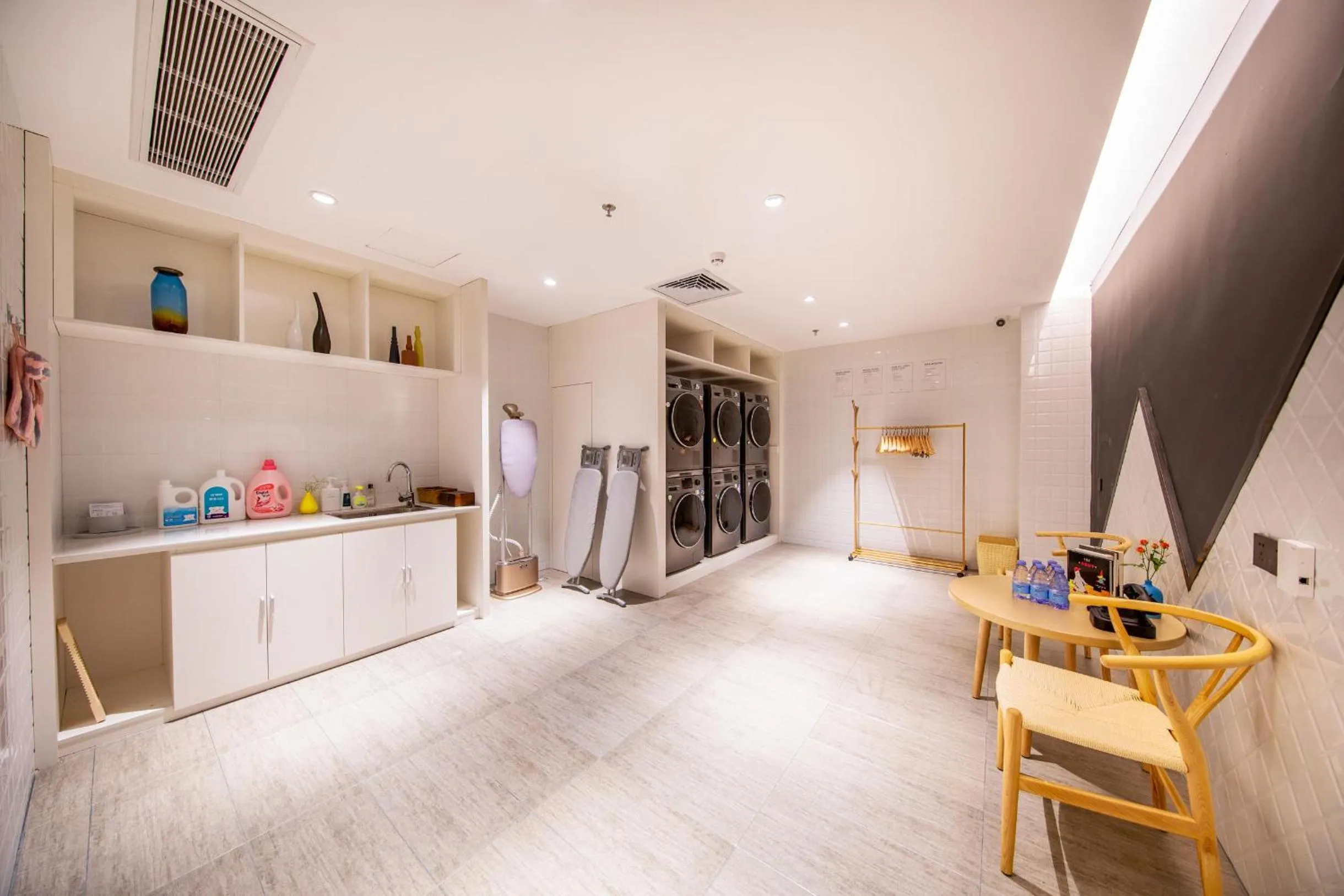 Atour Hotel Shenzhen Huaqiang North