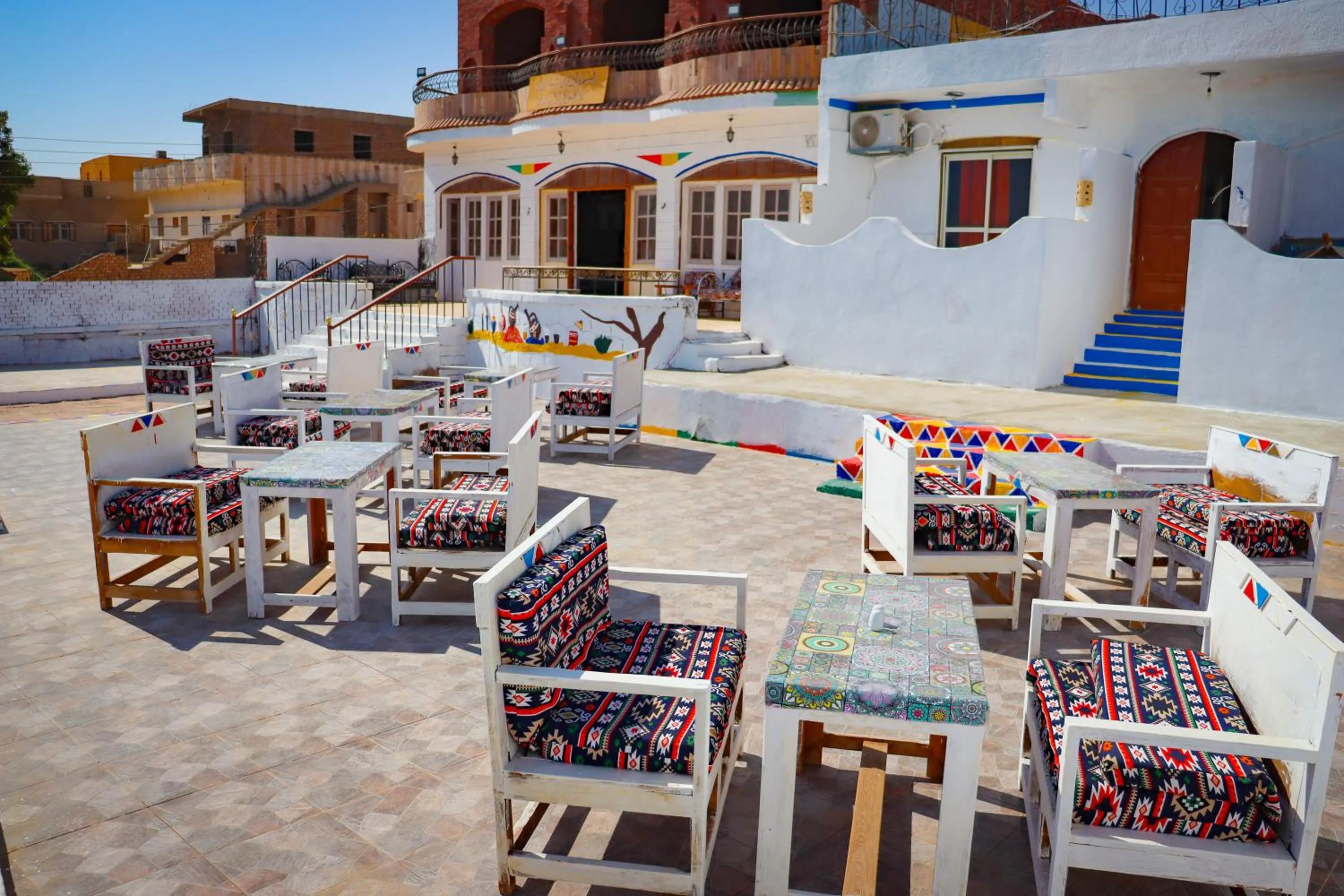 Restaurant/places to eat in Nubian Kulih house