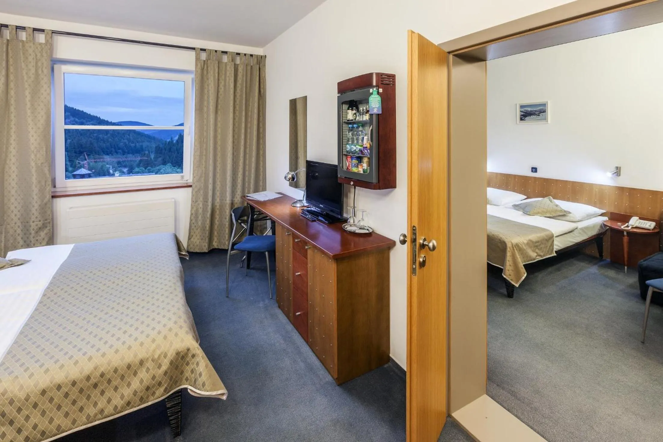 Bedroom, Bed in Hotel Horizont