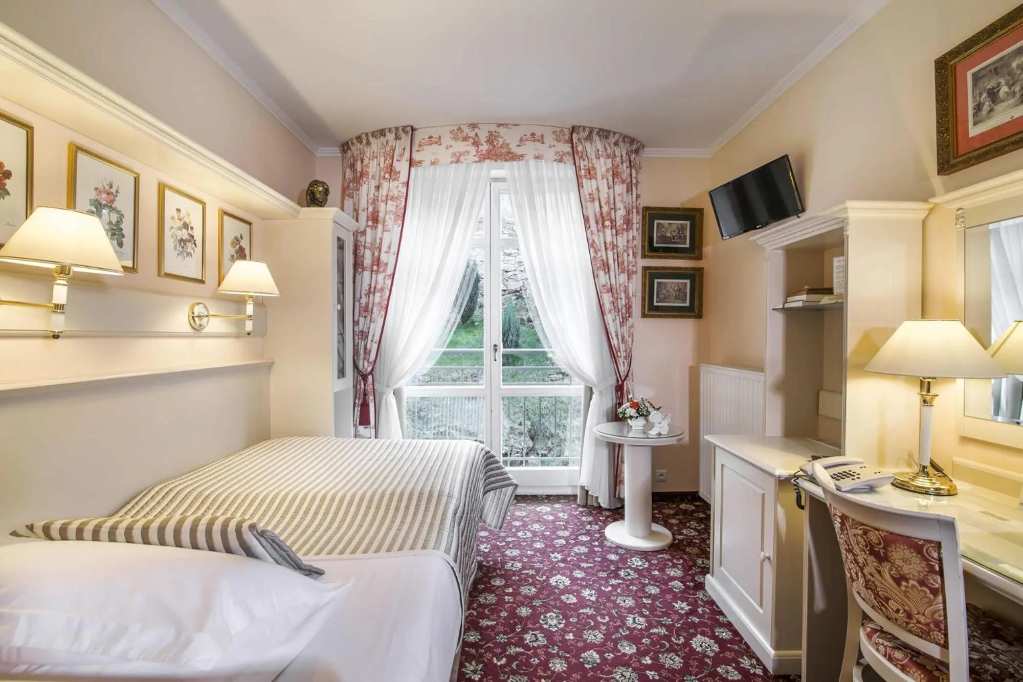 Bed in Karlsbad Grande Madonna