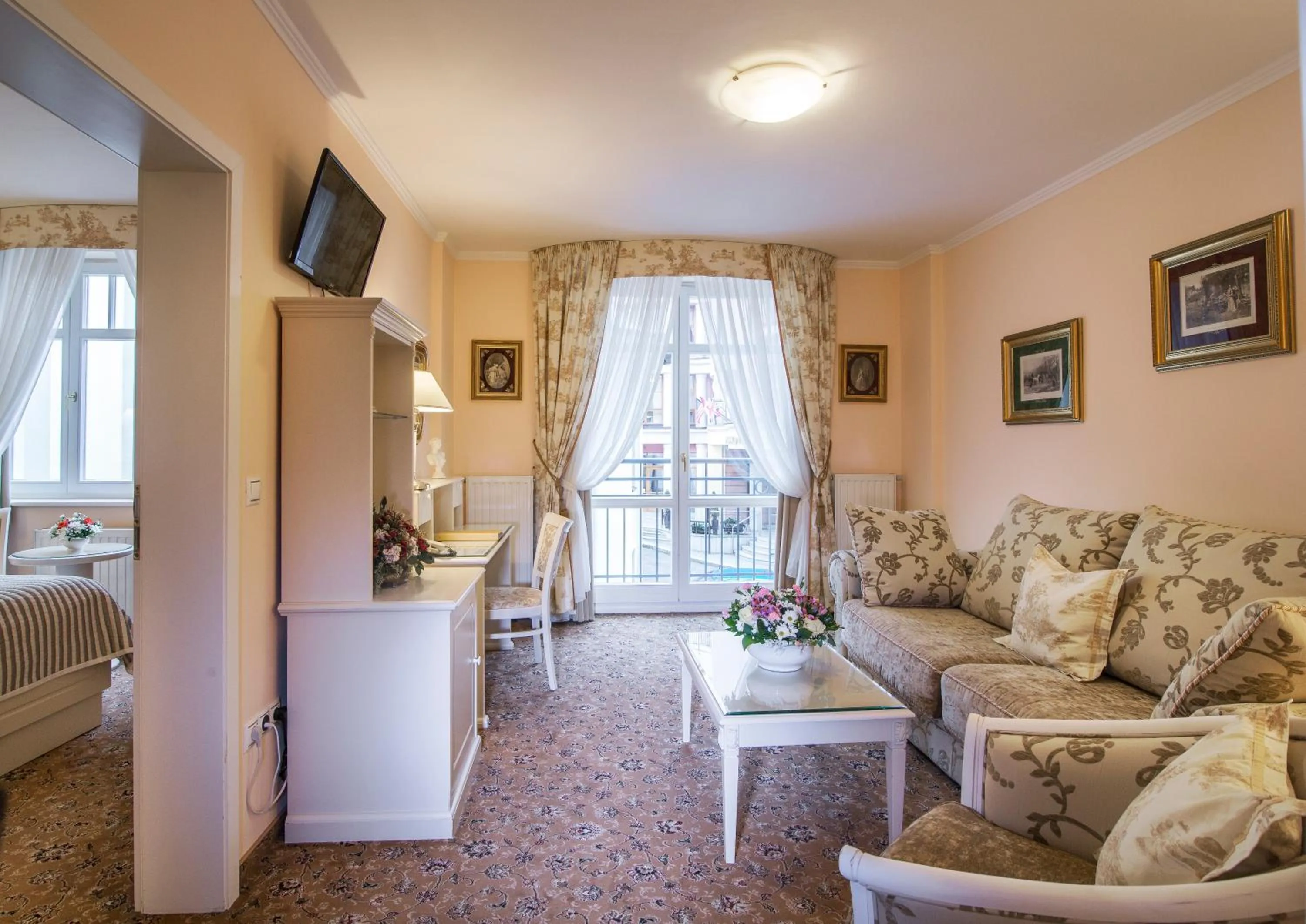 TV and multimedia in Karlsbad Grande Madonna