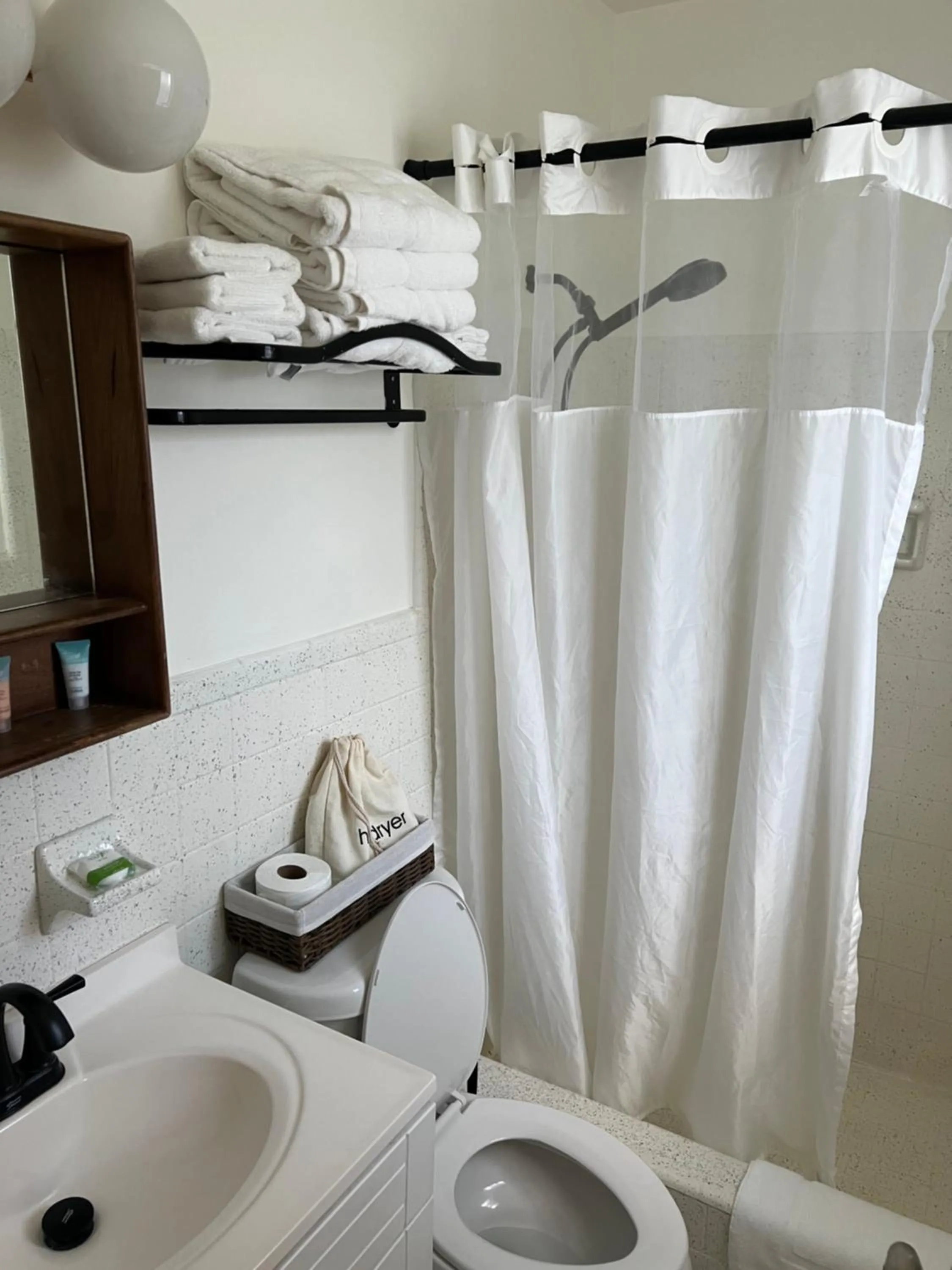 Bathroom in Tiana Beach Inn