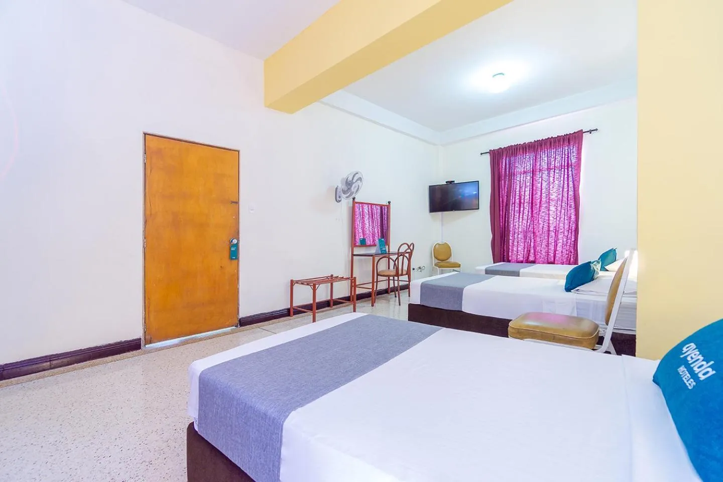 Balcony/Terrace, Bed in Hotel Astoria Real