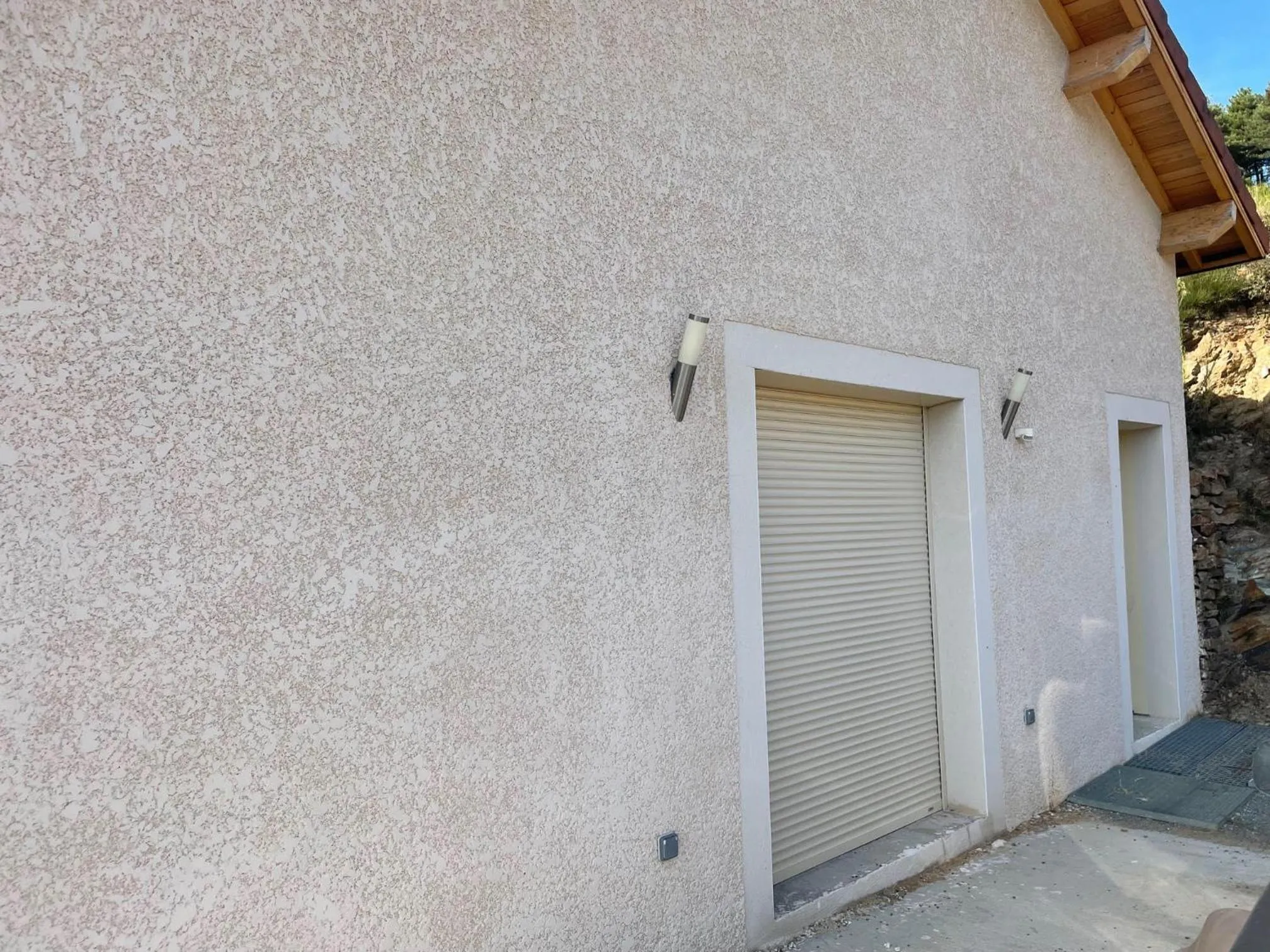 Facade/entrance in les rouardes