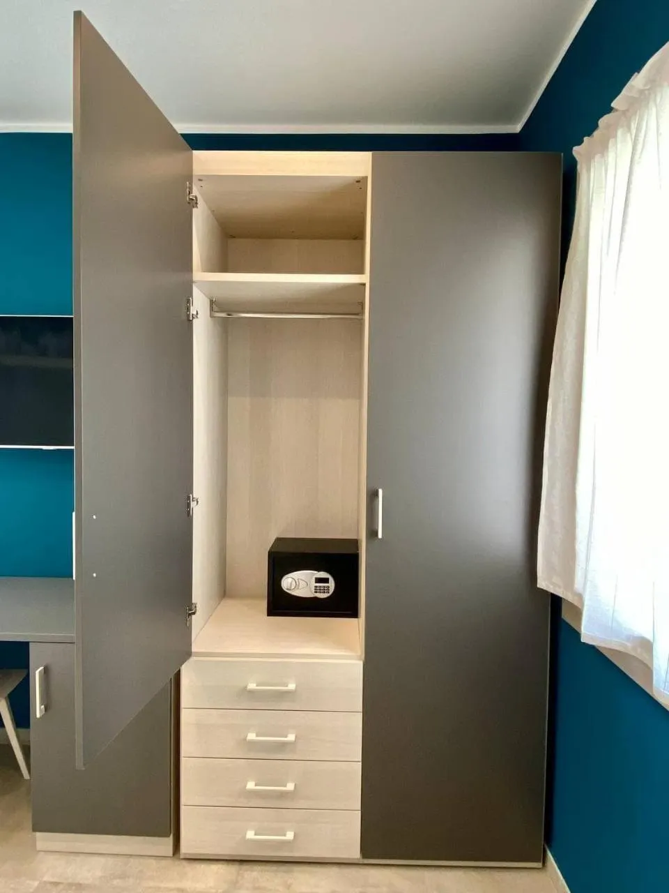 safe in Floridida Rooms & Breakfast