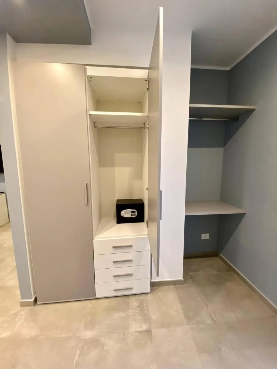 Bedroom in Floridida Rooms & Breakfast