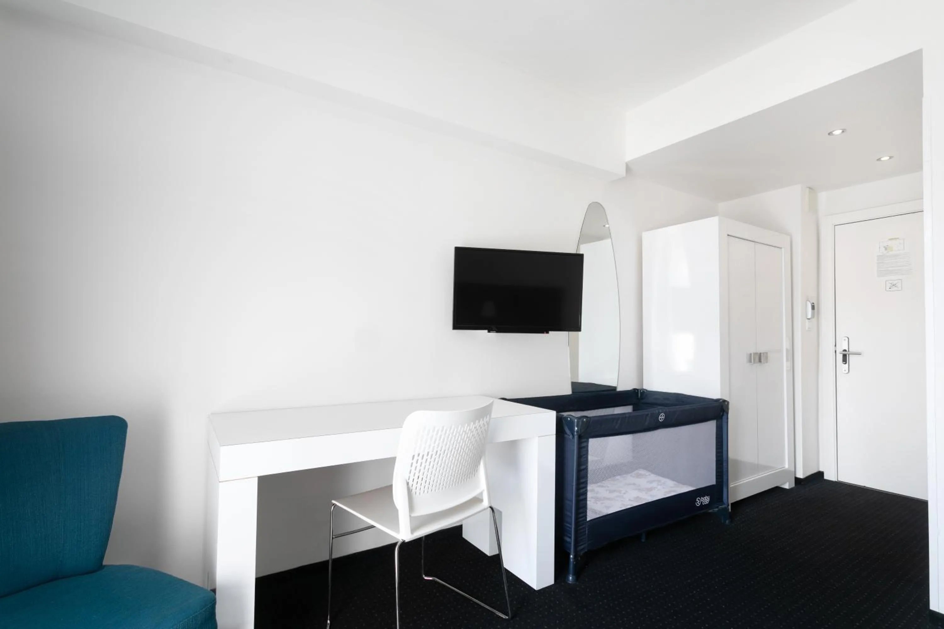 cot, Bed in My Hotel Apollon