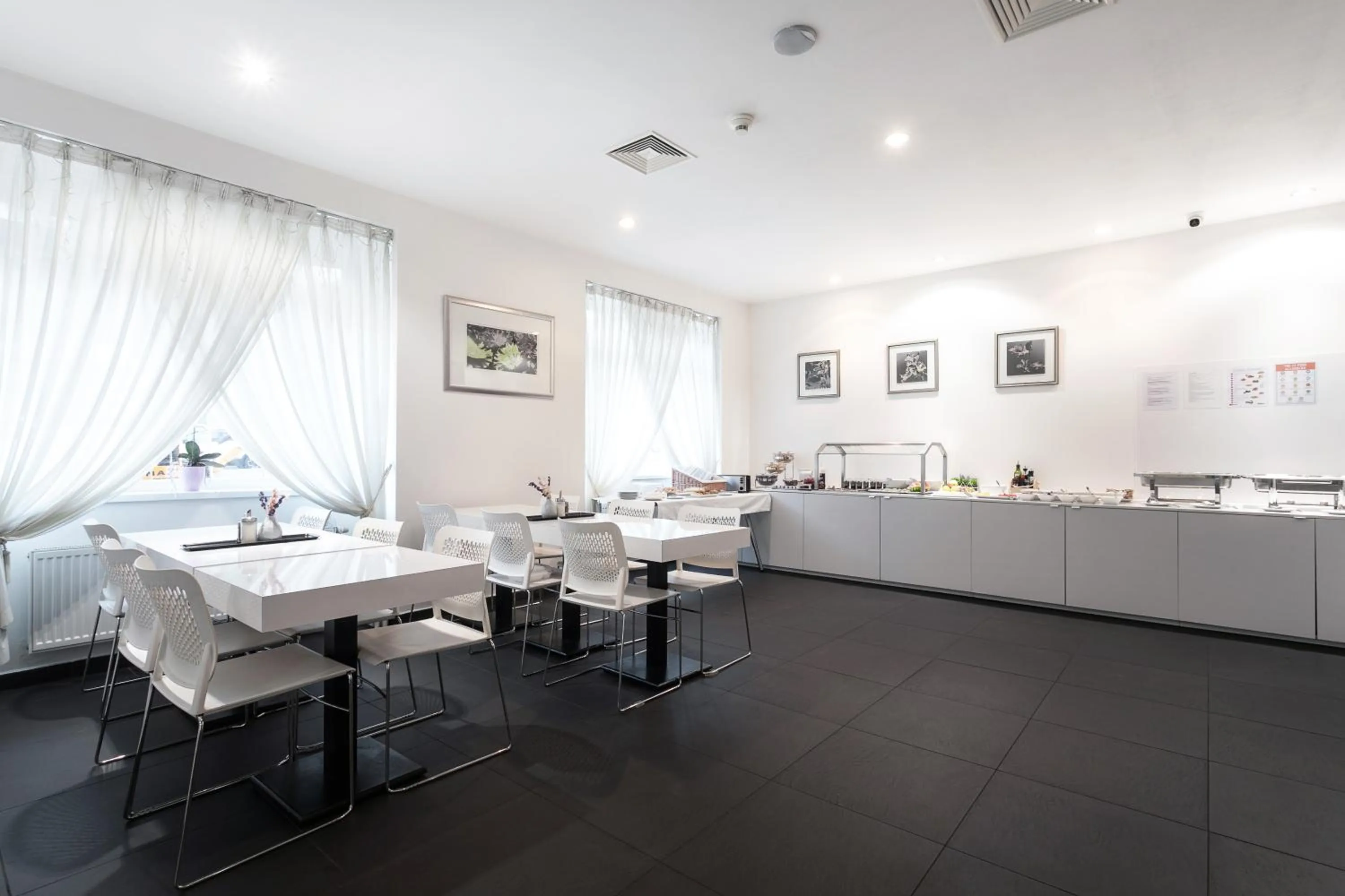 Restaurant/places to eat in My Hotel Apollon