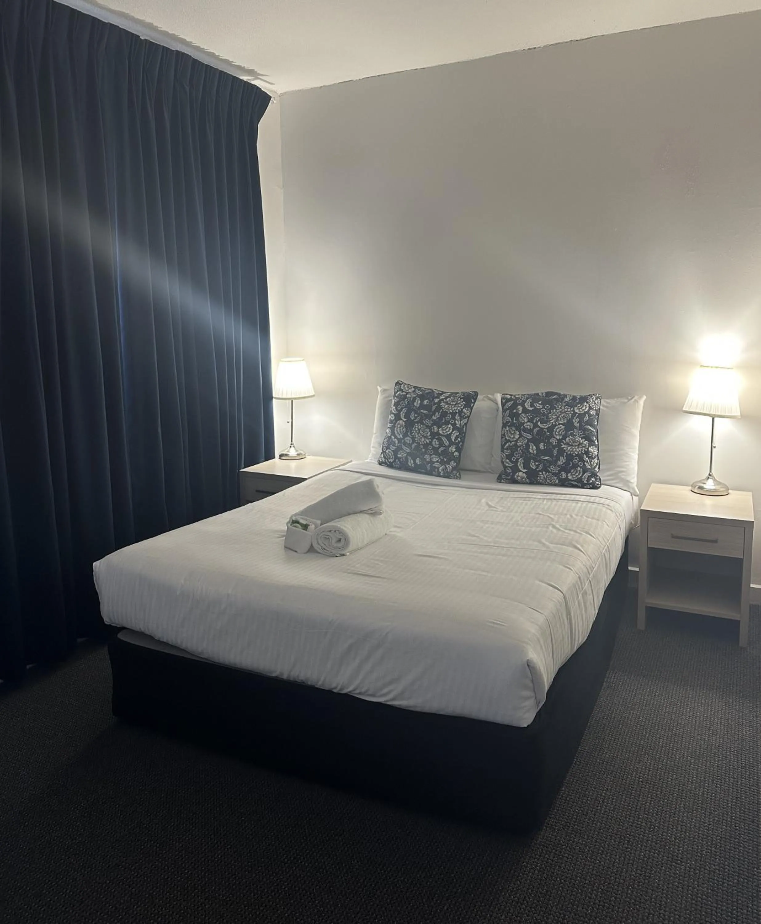 Bed in Batemans Bay Lodge
