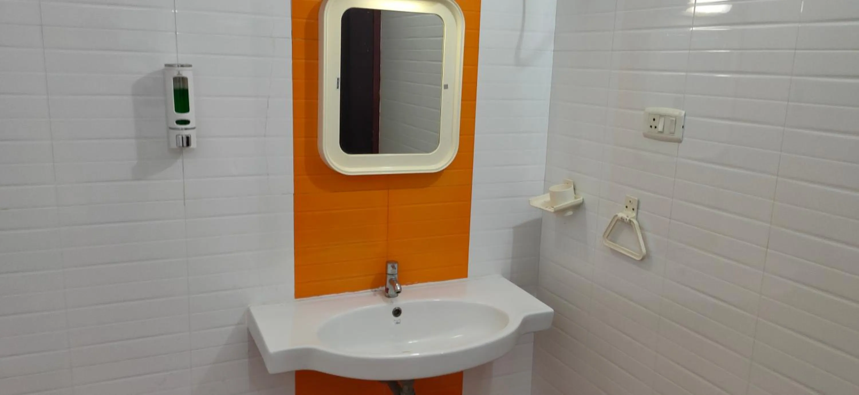 Bathroom in Hotel Geetha International