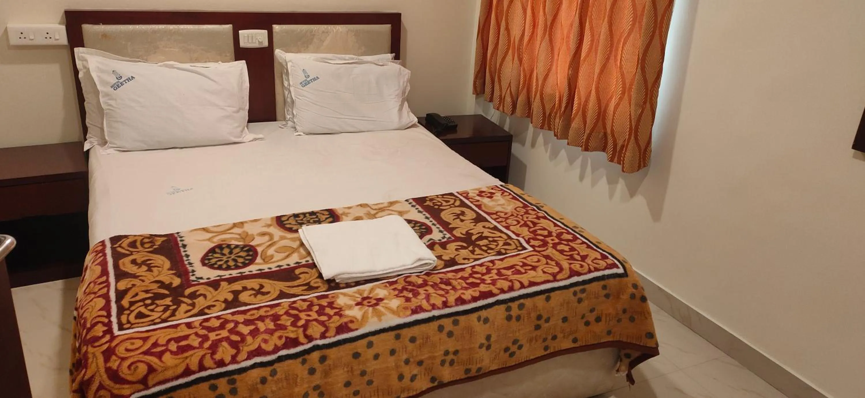 Bedroom, Bed in Hotel Geetha International