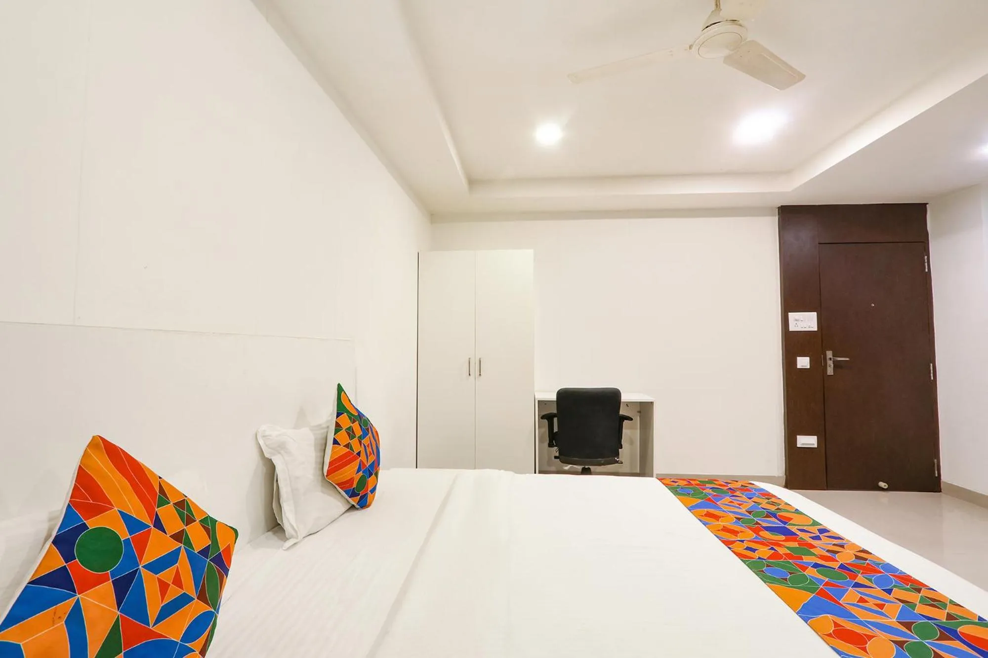 Bed in FabHotel Blue Dawn - Gachibowli - Nr ISB