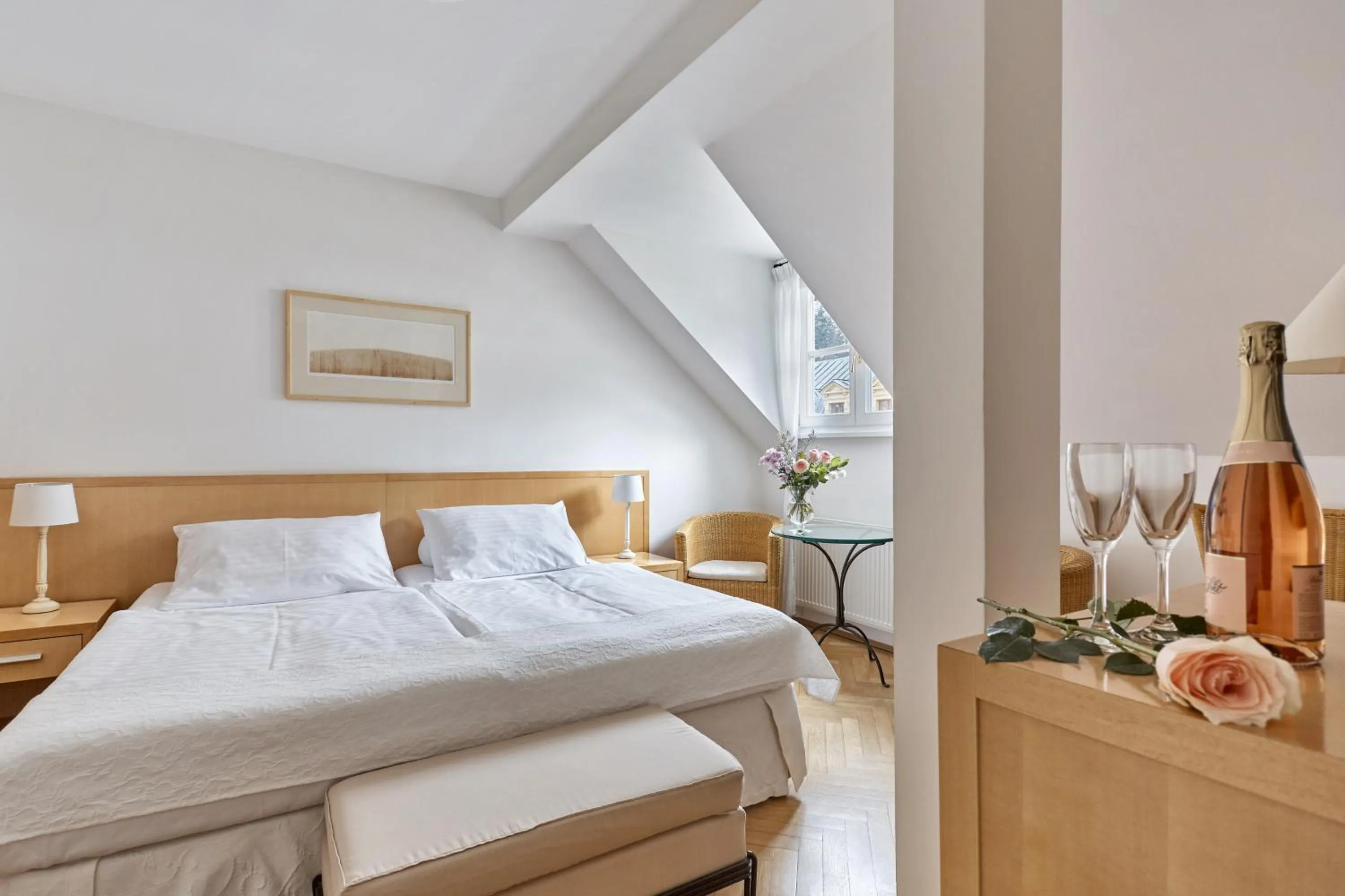 Bedroom, Bed in Hotel Palatin