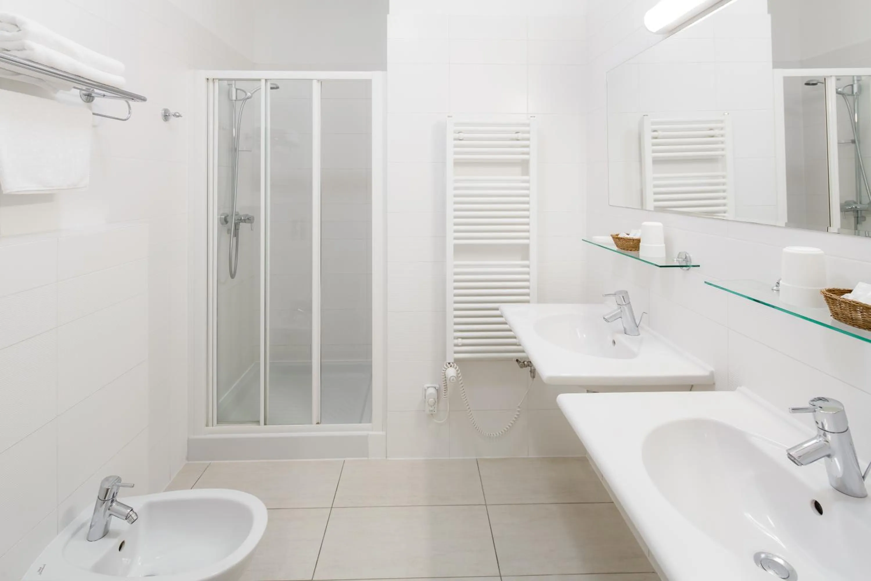 Shower in Hotel Palatin