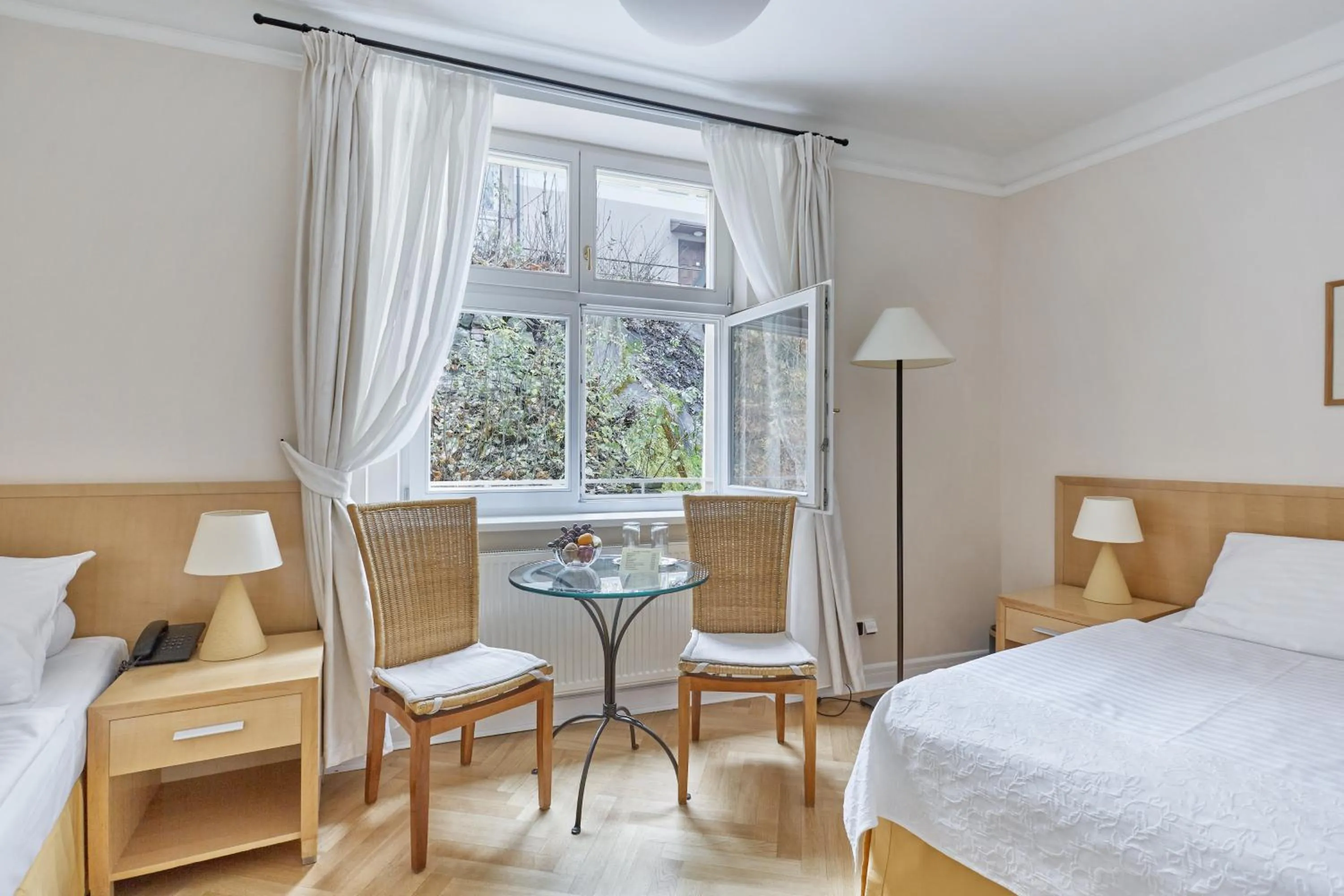 Bedroom, Bed in Hotel Palatin