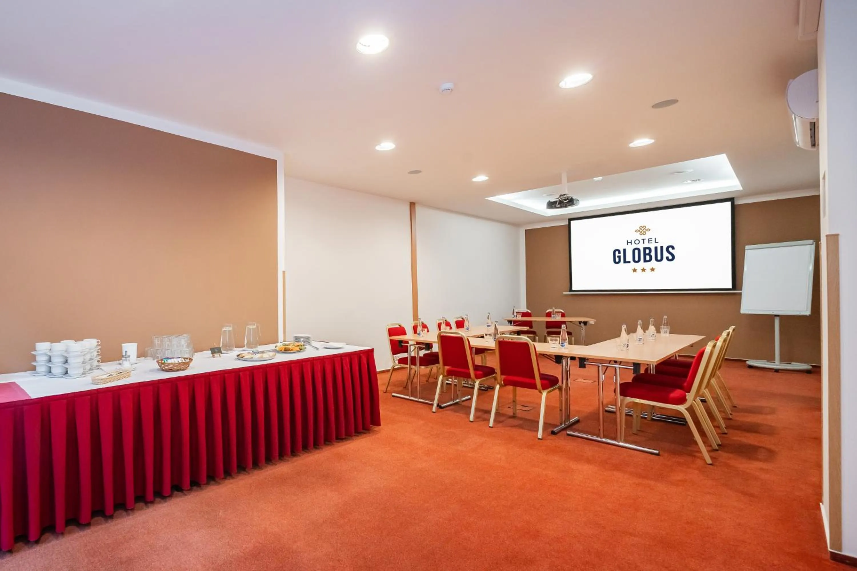 TV and multimedia in Hotel Globus