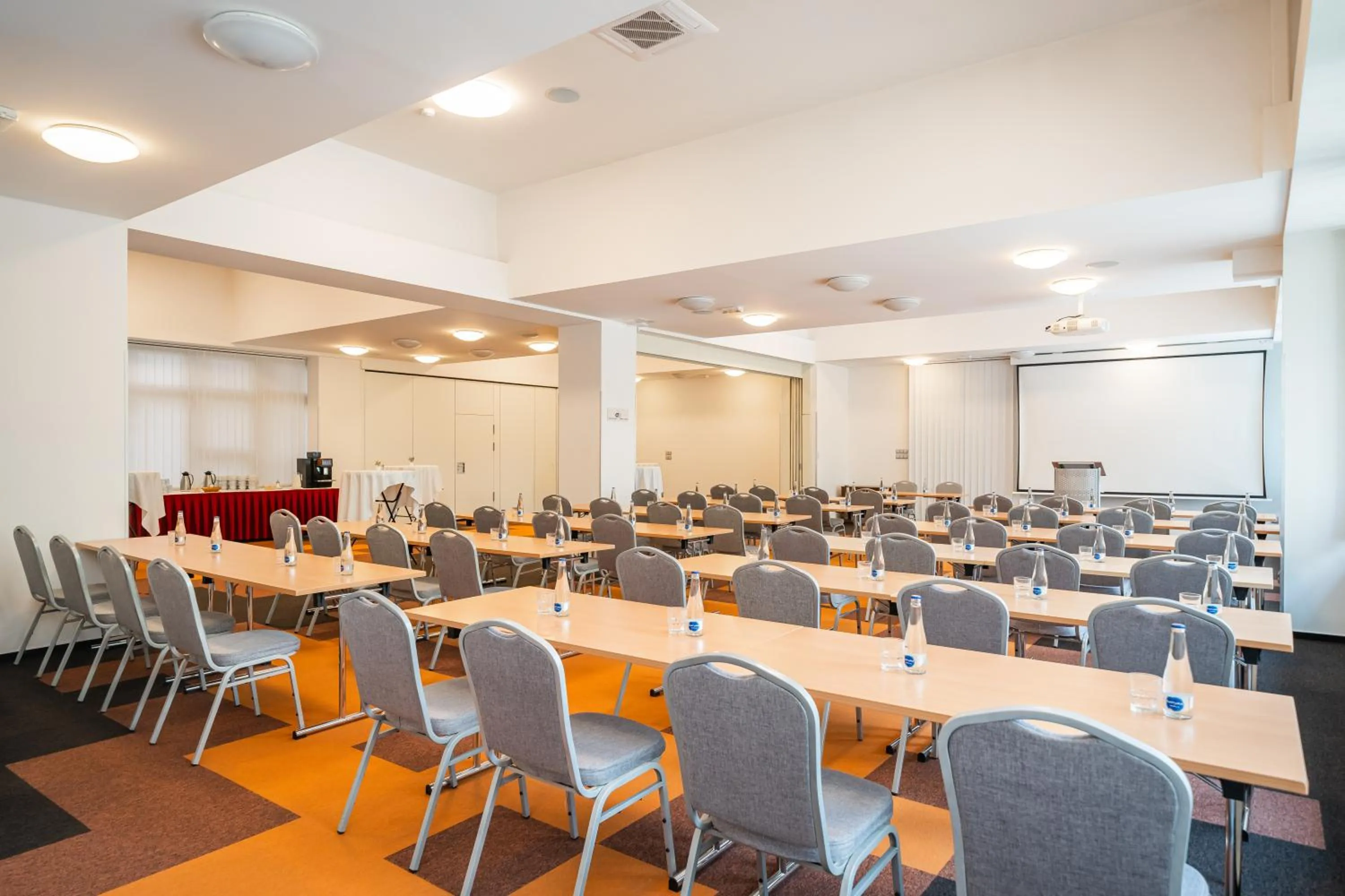 Banquet/Function facilities in Hotel Globus