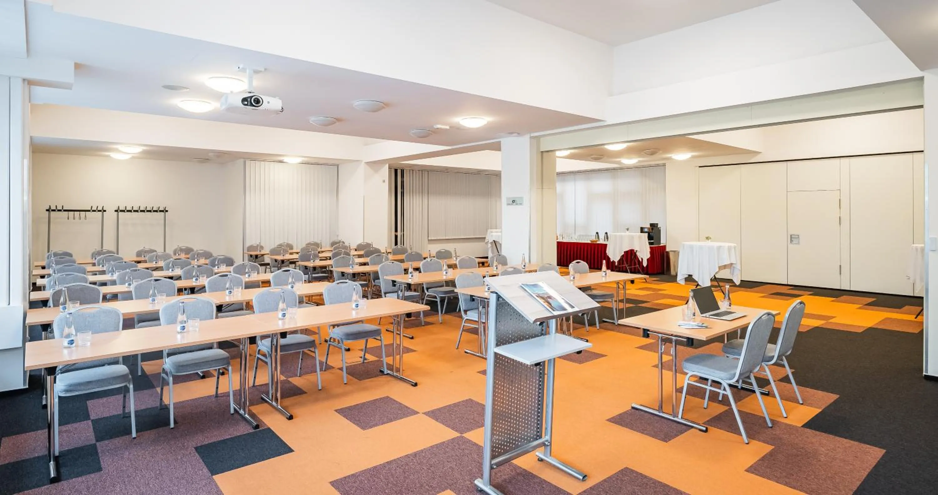 Banquet/Function facilities in Hotel Globus