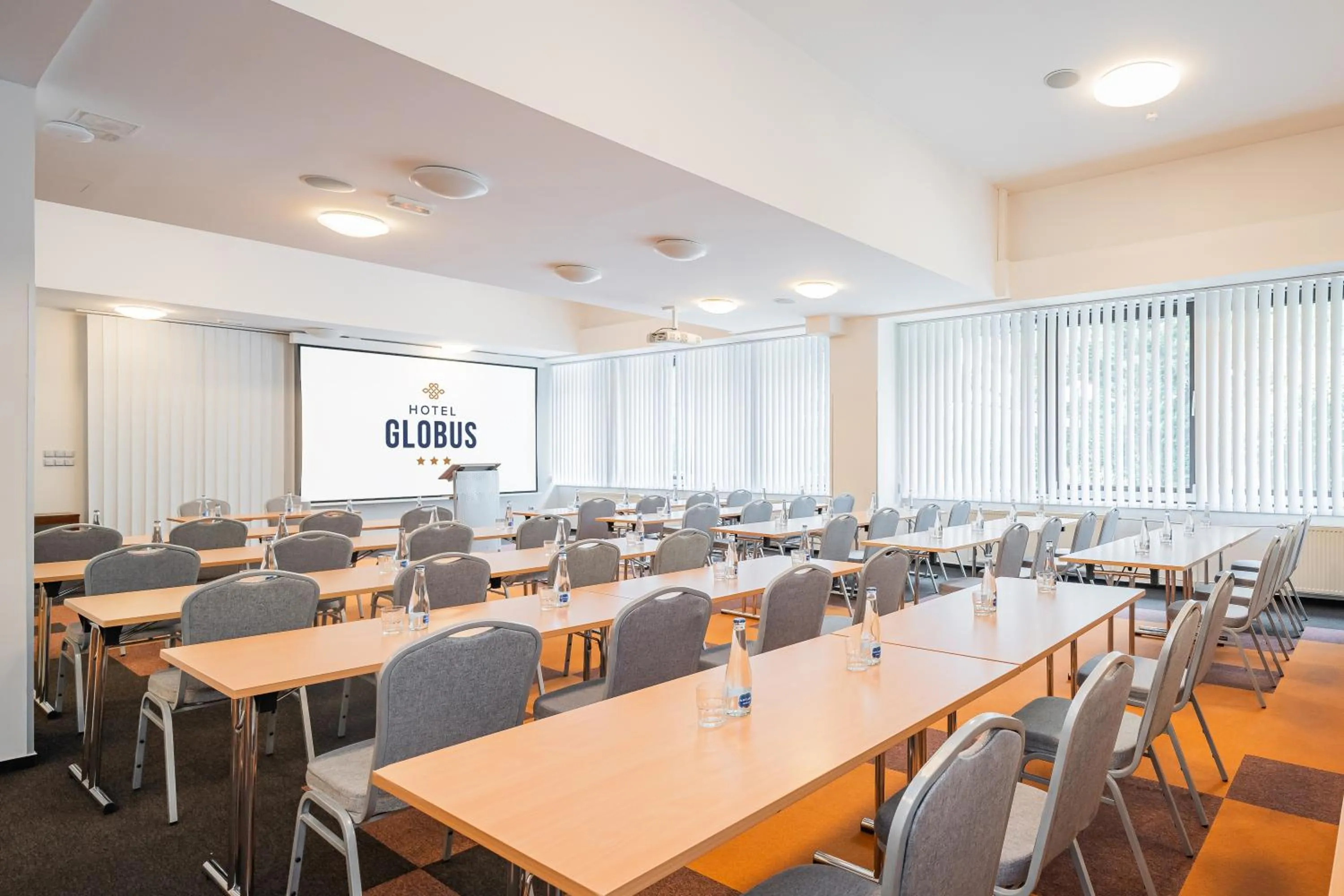 TV and multimedia in Hotel Globus