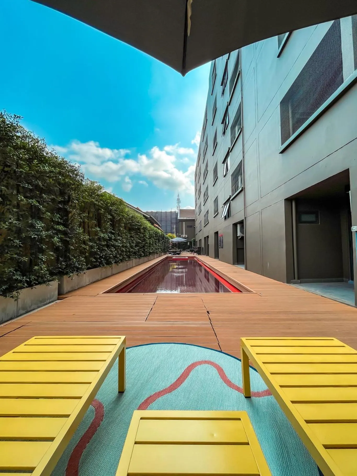 sunbed in SureStay by Best Western Iconic Ari-Jatujak