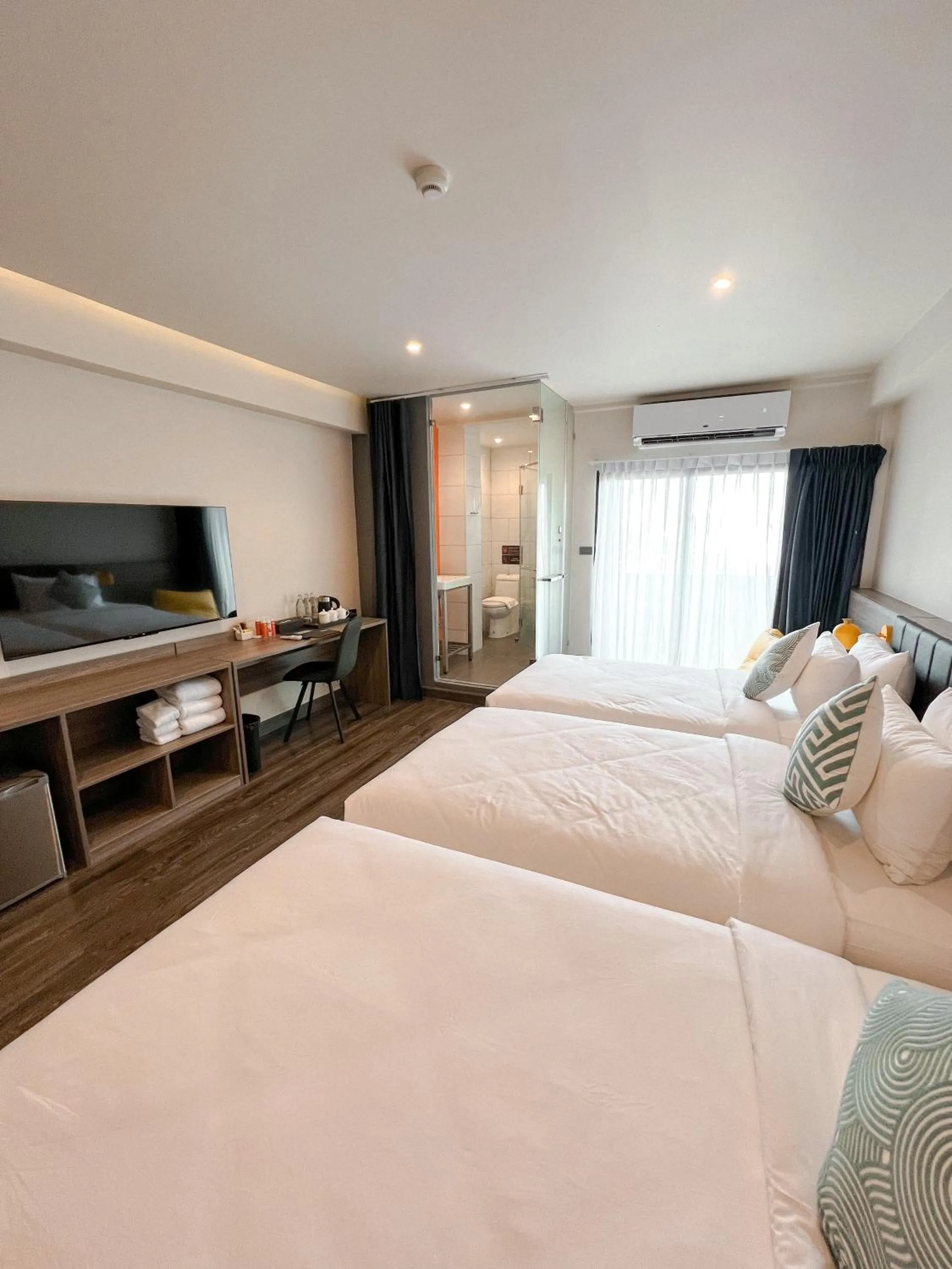 Bed in SureStay by Best Western Iconic Ari-Jatujak