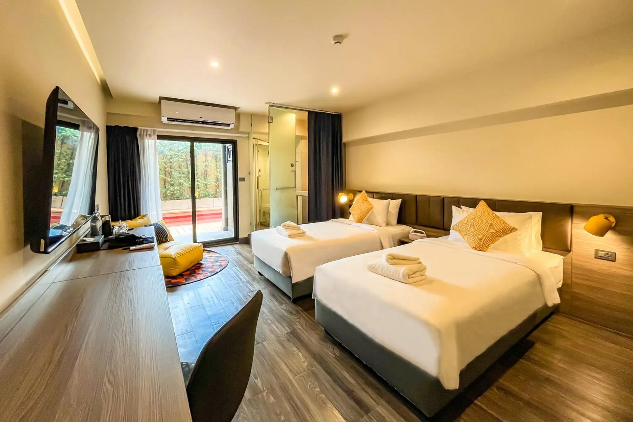 Bed in SureStay by Best Western Iconic Ari-Jatujak