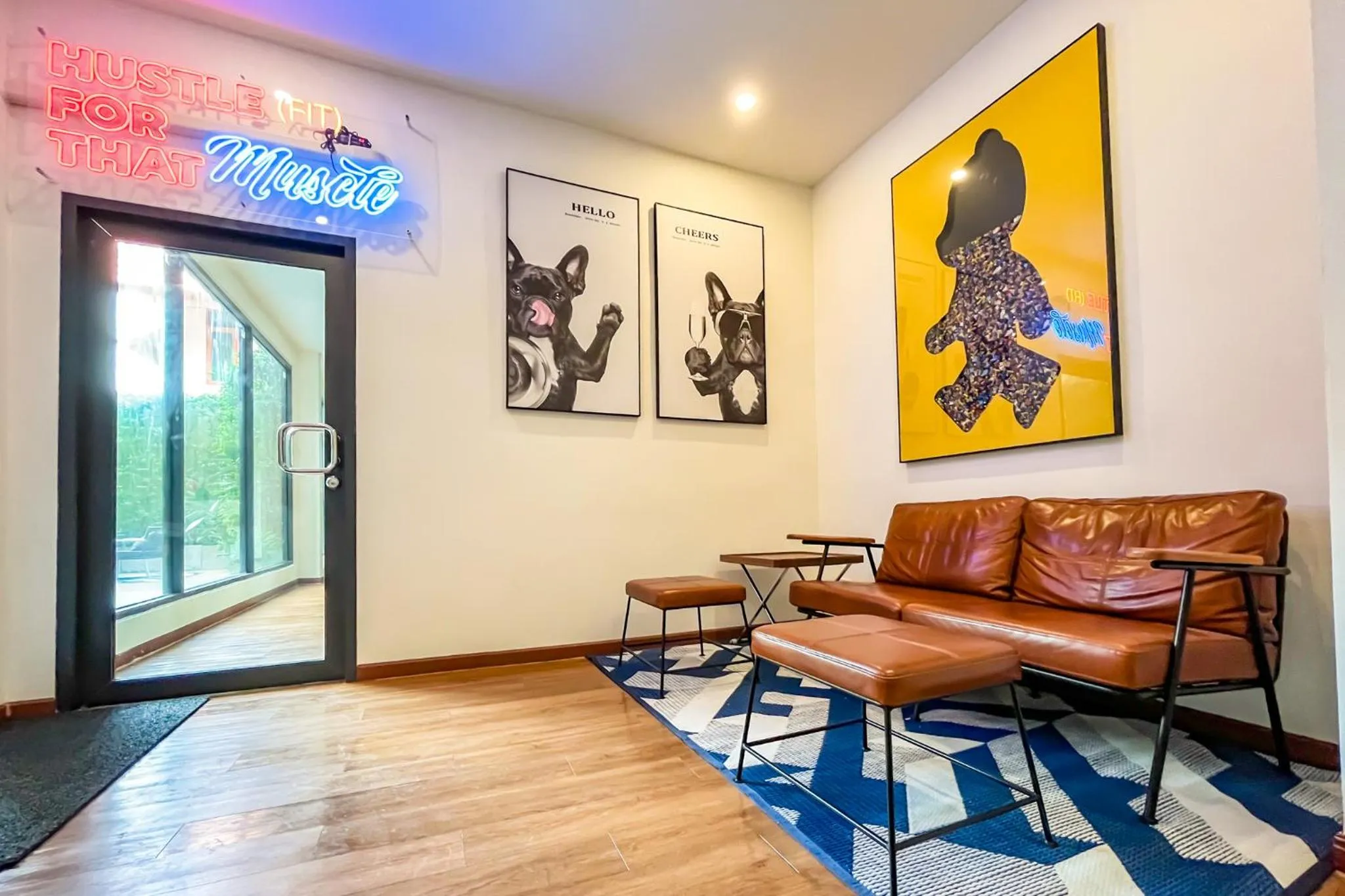 Seating area in SureStay by Best Western Iconic Ari-Jatujak