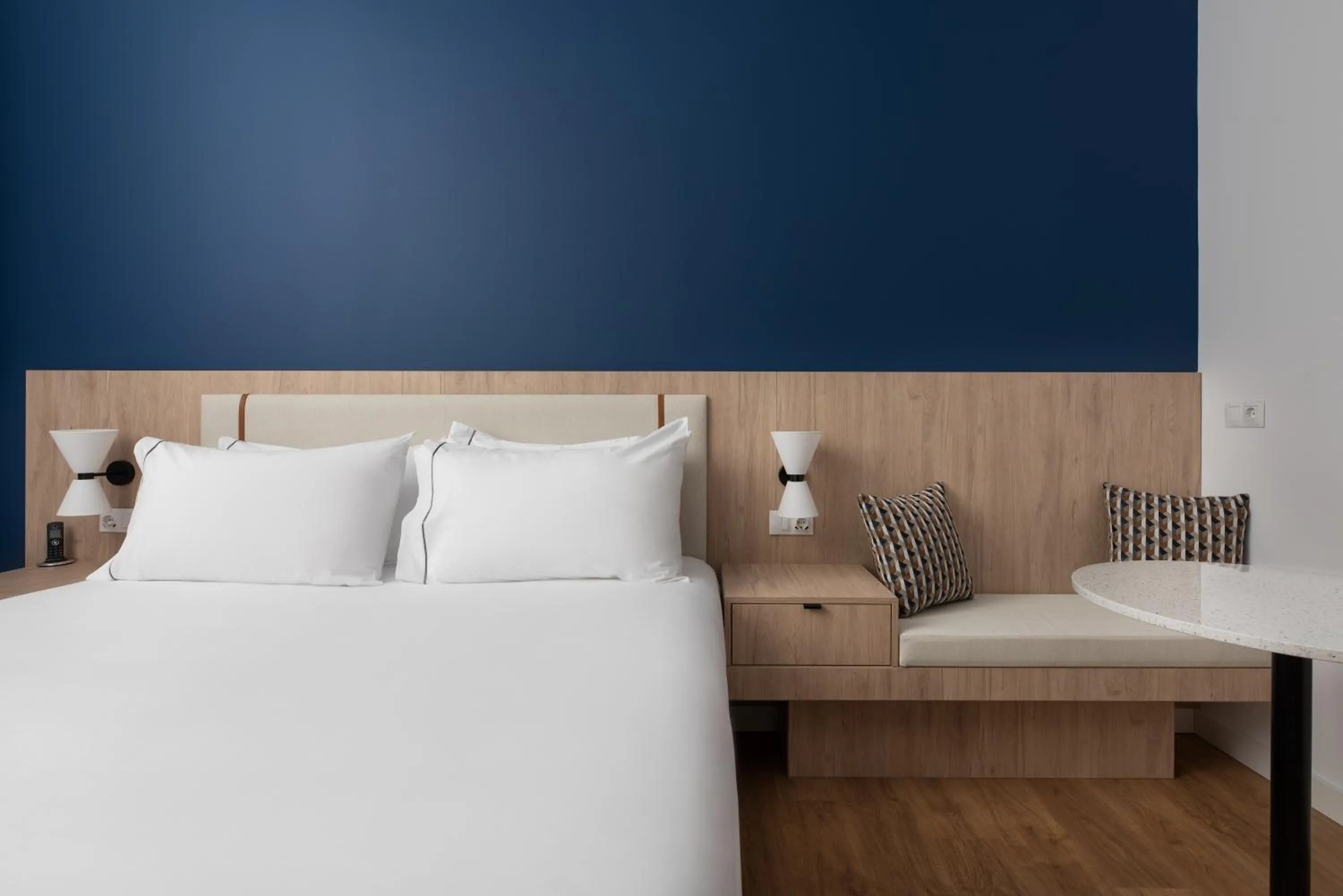 Photo of the whole room, Bed in Exe Vigo