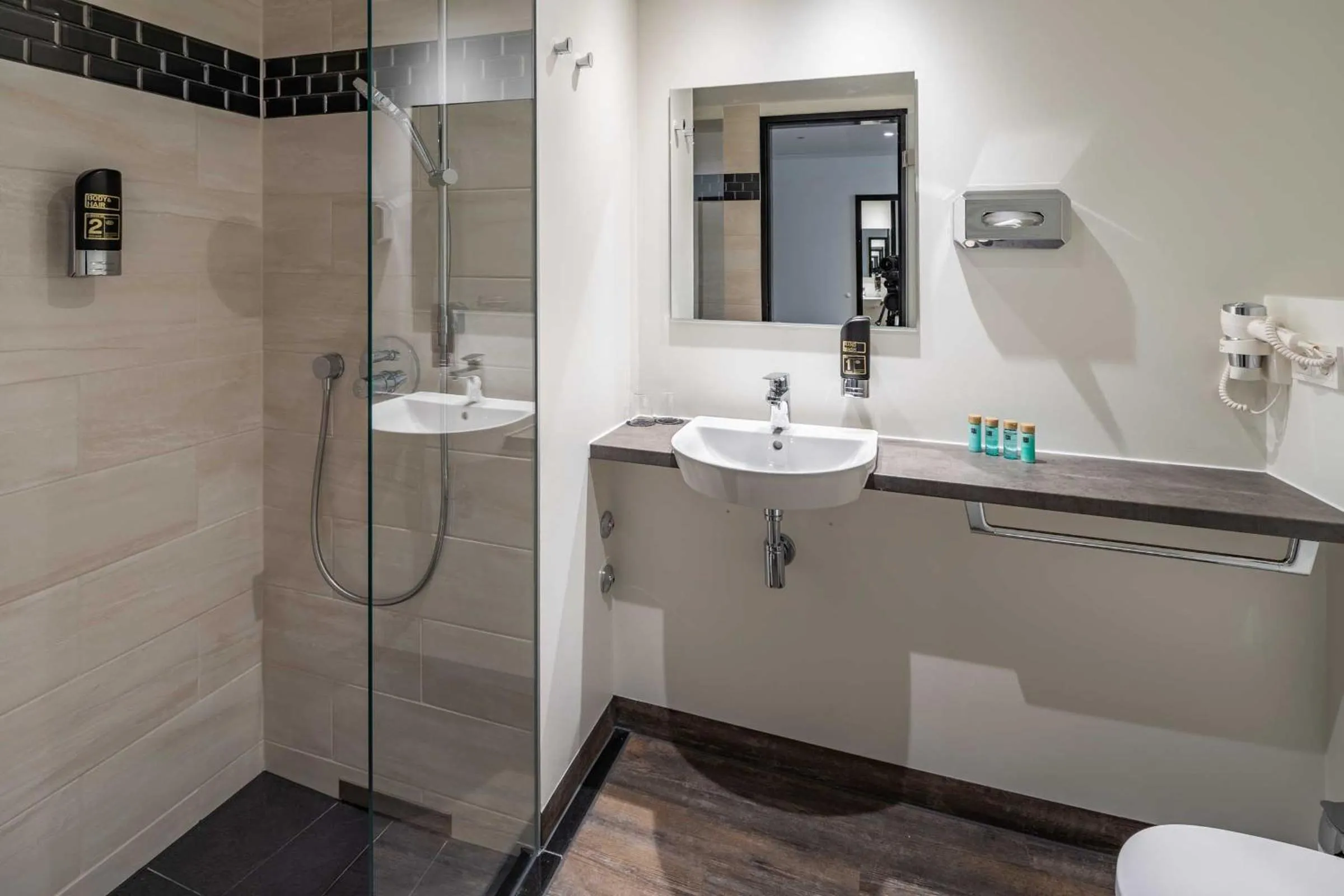 Toilet in Abasto Hotel Dachau