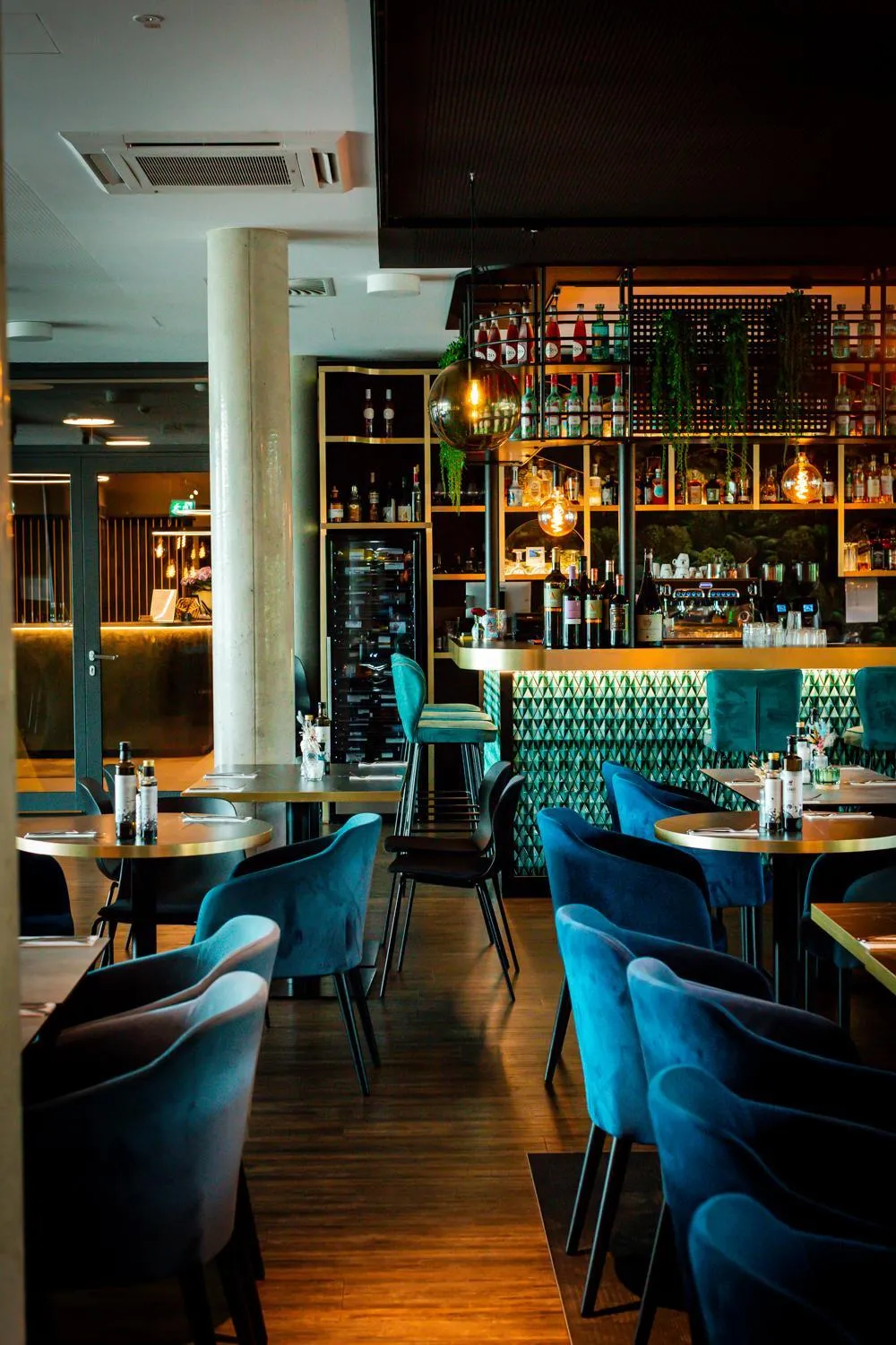 Restaurant/places to eat in Abasto Hotel Dachau