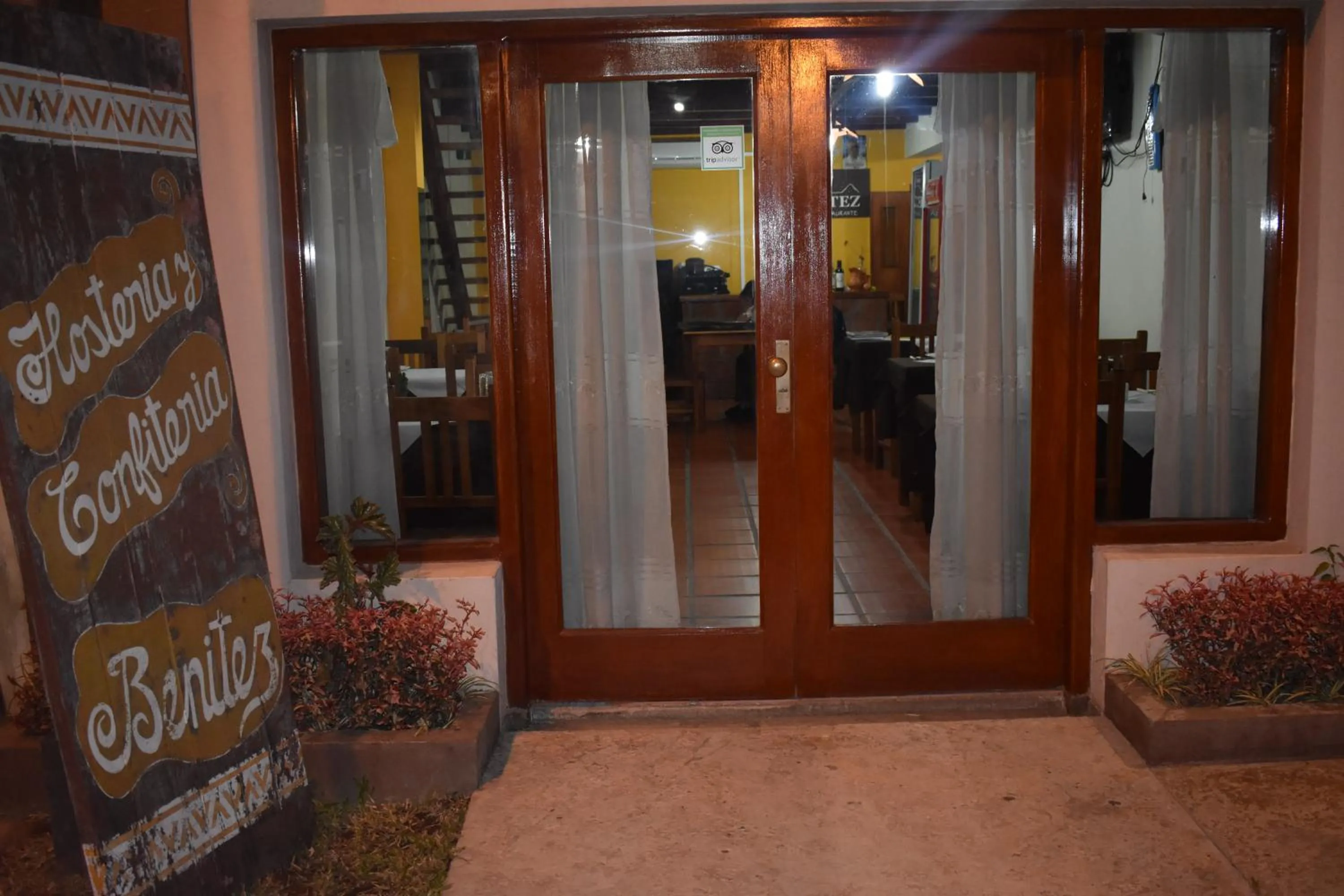 Property building in Benitez Hostería